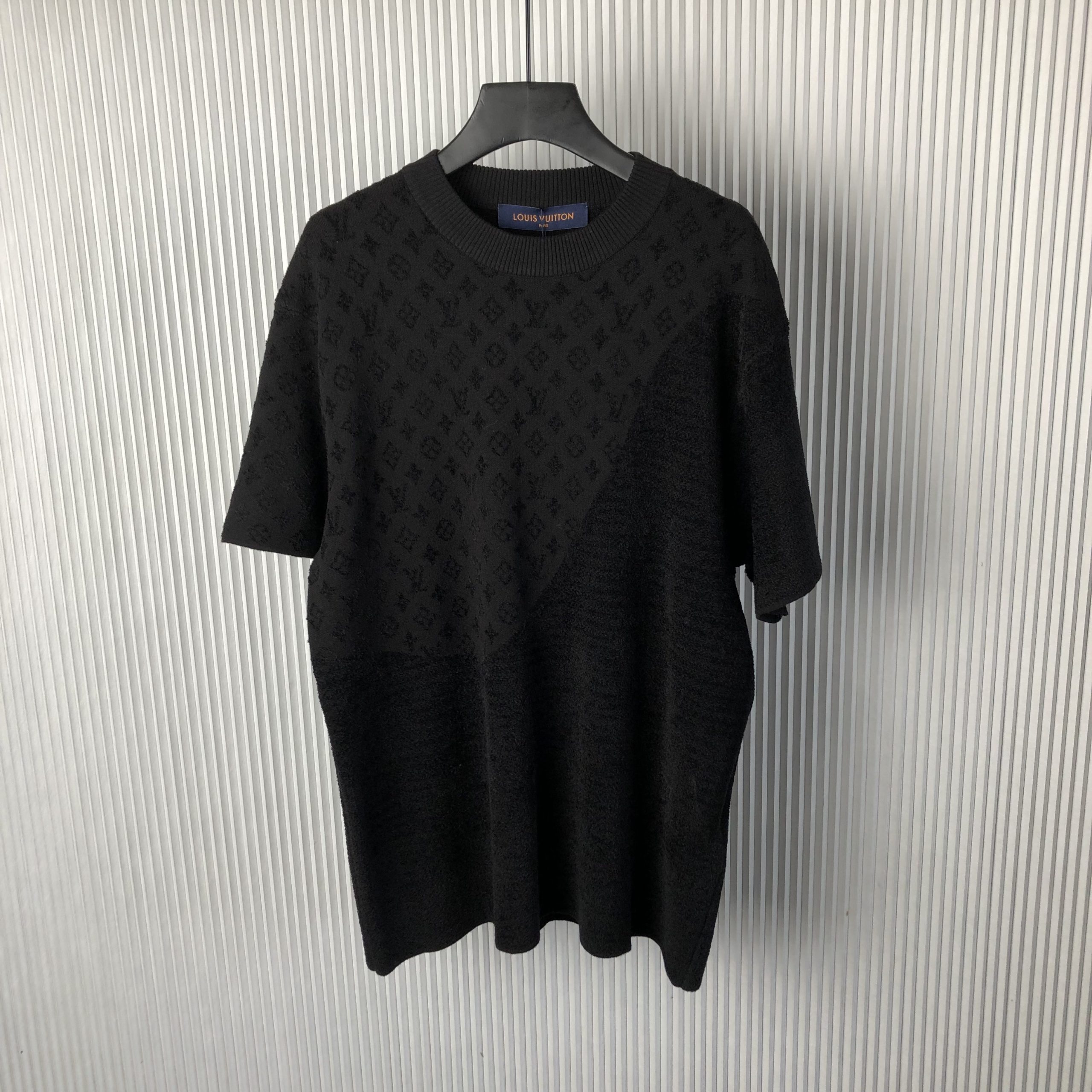 Louis Vuitton T-Shirt – TSHP3090