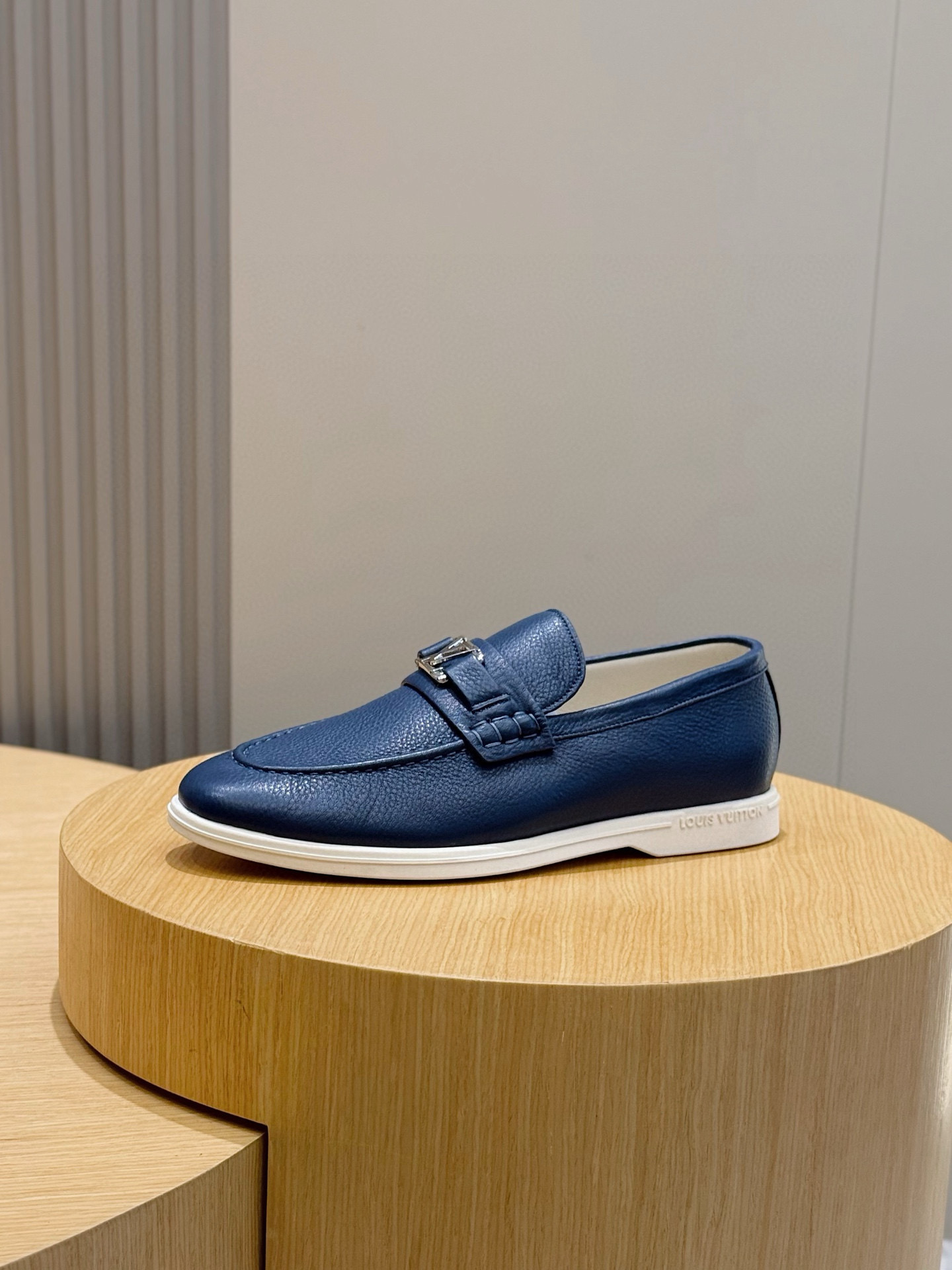 Louis Vuitton Loafer – LSVT1475