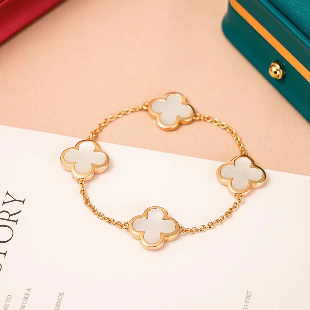 Van Cleef & Arpels Bracelet – JWRY1036