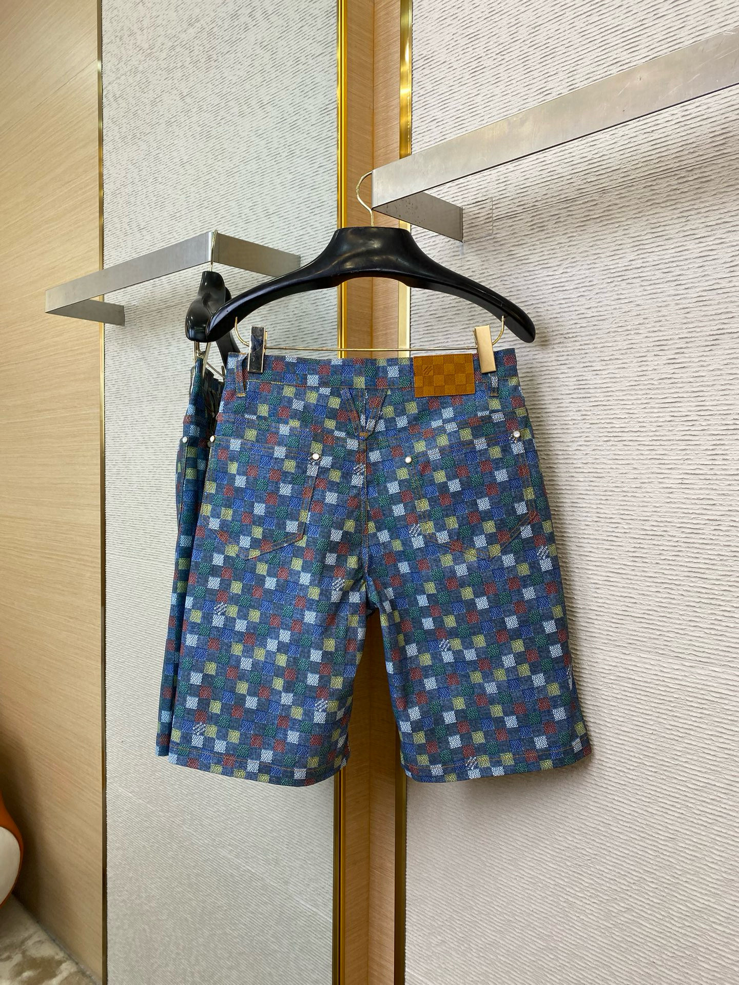 Louis Vuitton Short – TRJT1180