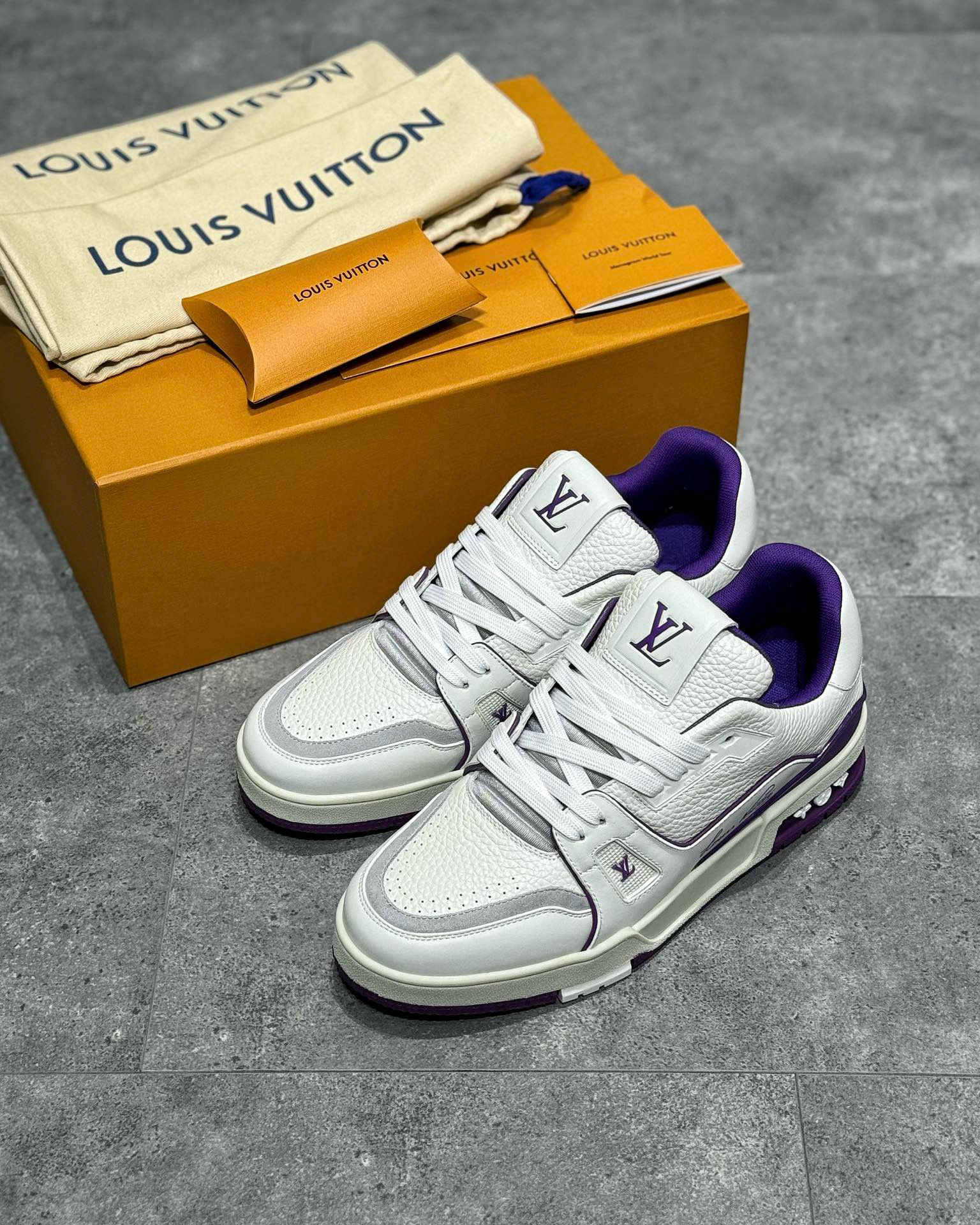 Louis Vuitton Sneaker – LSVT1321