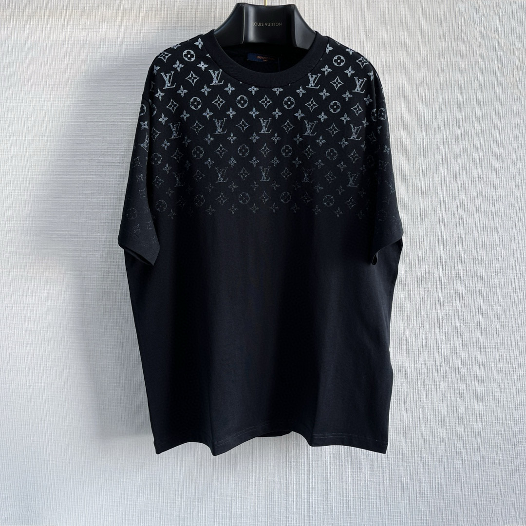 Louis Vuitton T-Shirt – TSHP3279