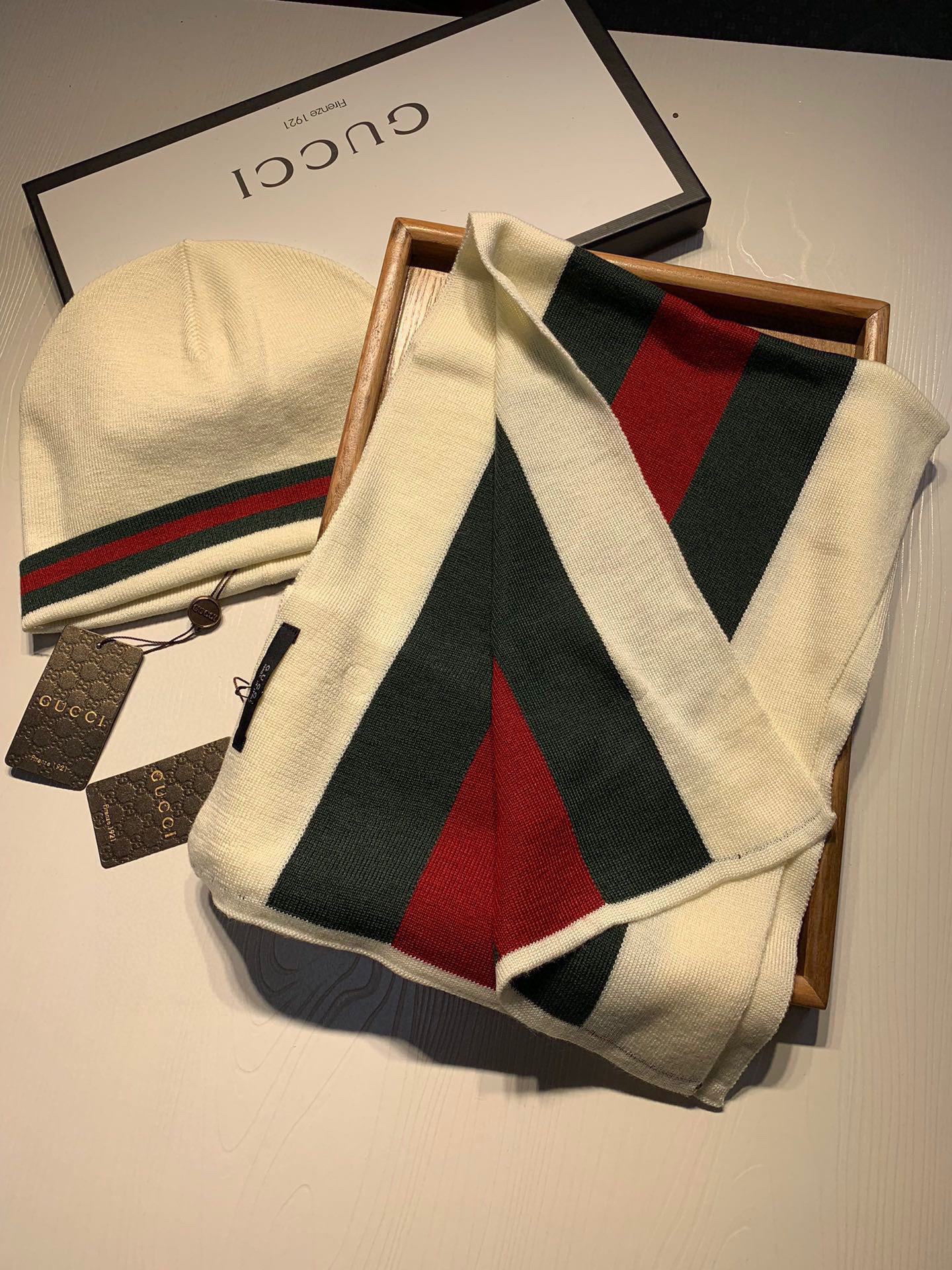 Gucci Scarf & Hat Set – SCHA1017