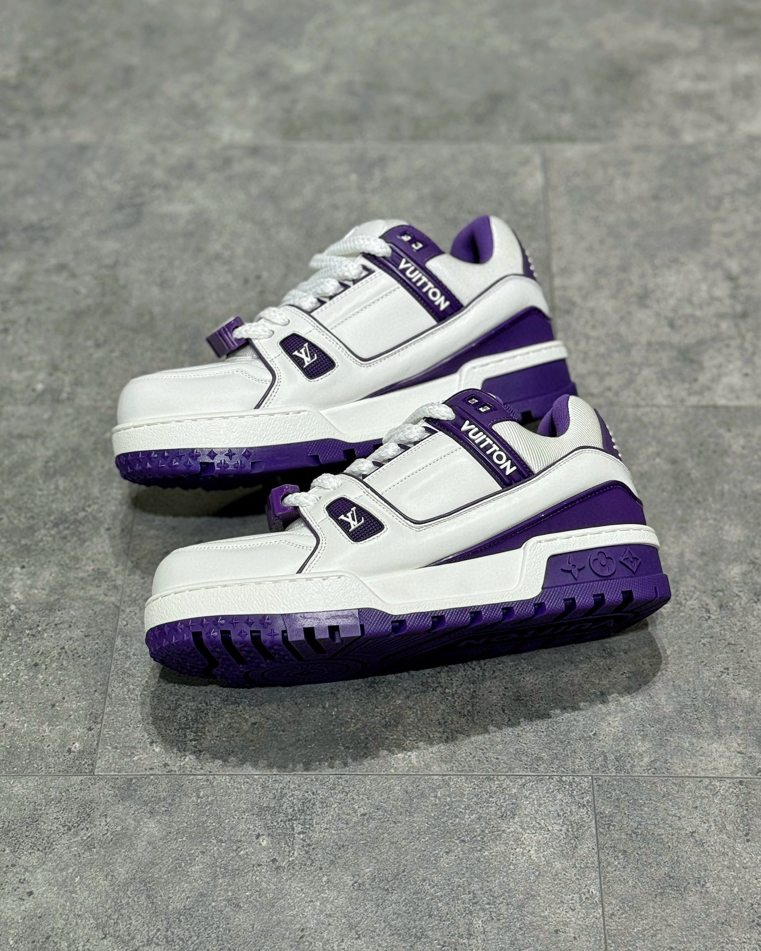 Louis Vuitton Sneaker – LSVT1399
