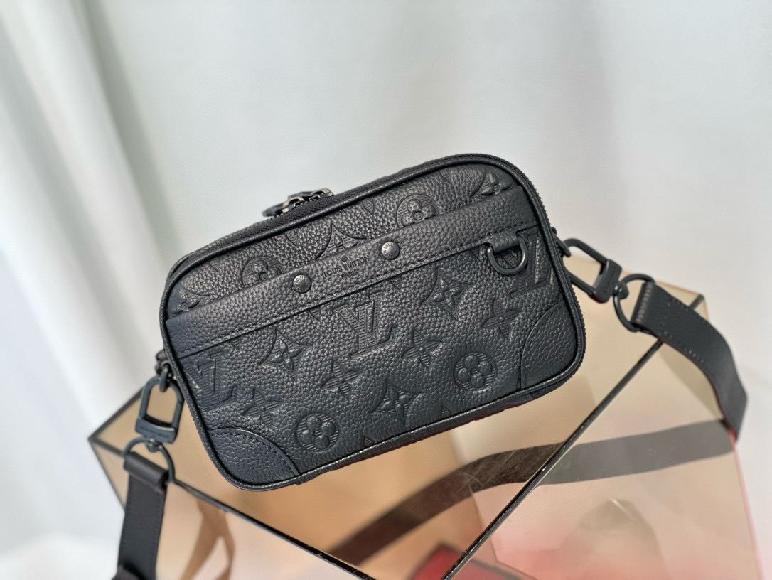 Louis Vuitton Bag – BBMC1077