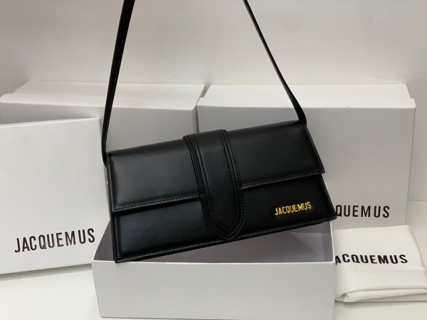 Jacquemus Medium Bag – JACQ1036