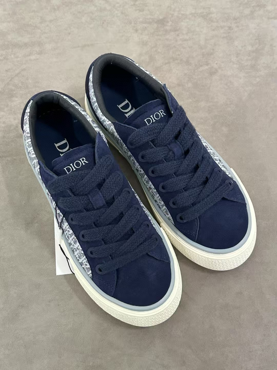 Dior B33 Sneaker – DIOR1326