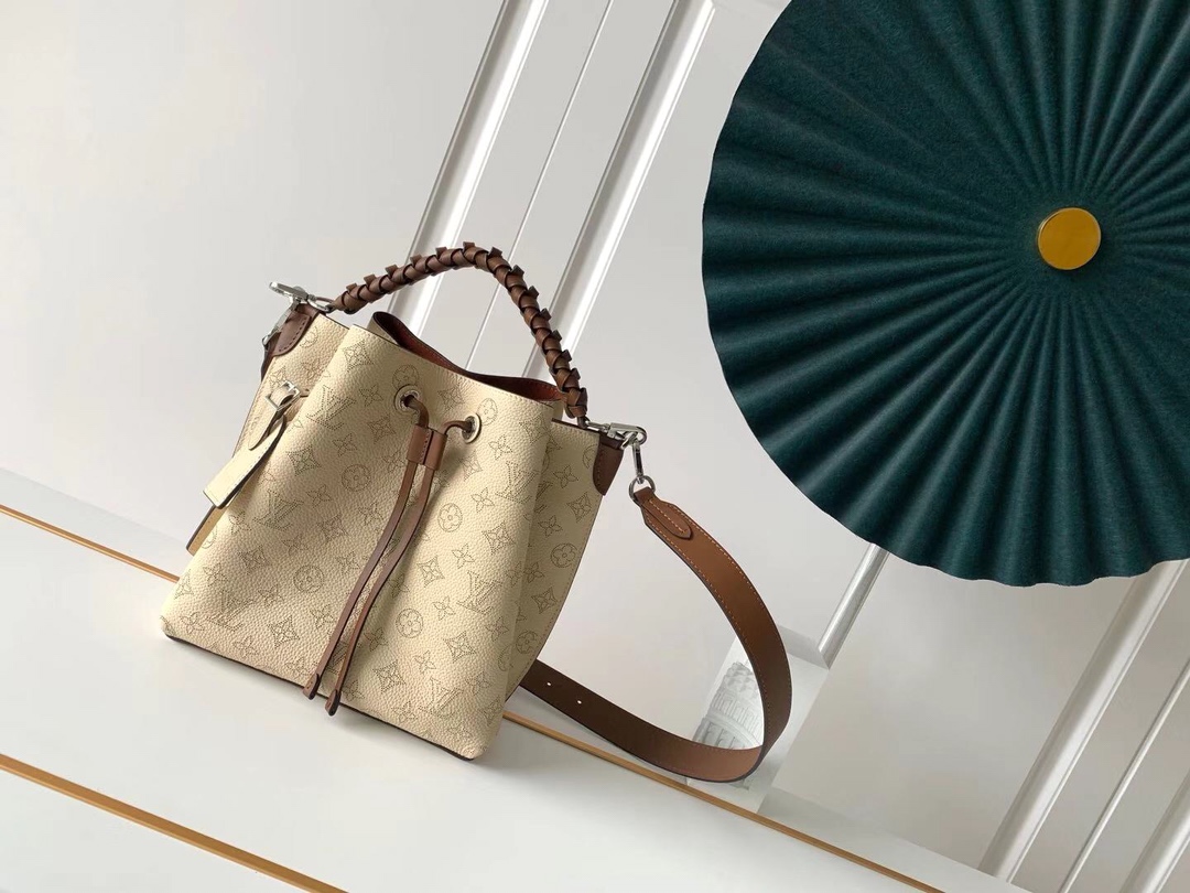 Louis Vuitton Shoulder Bag – LVSH1068