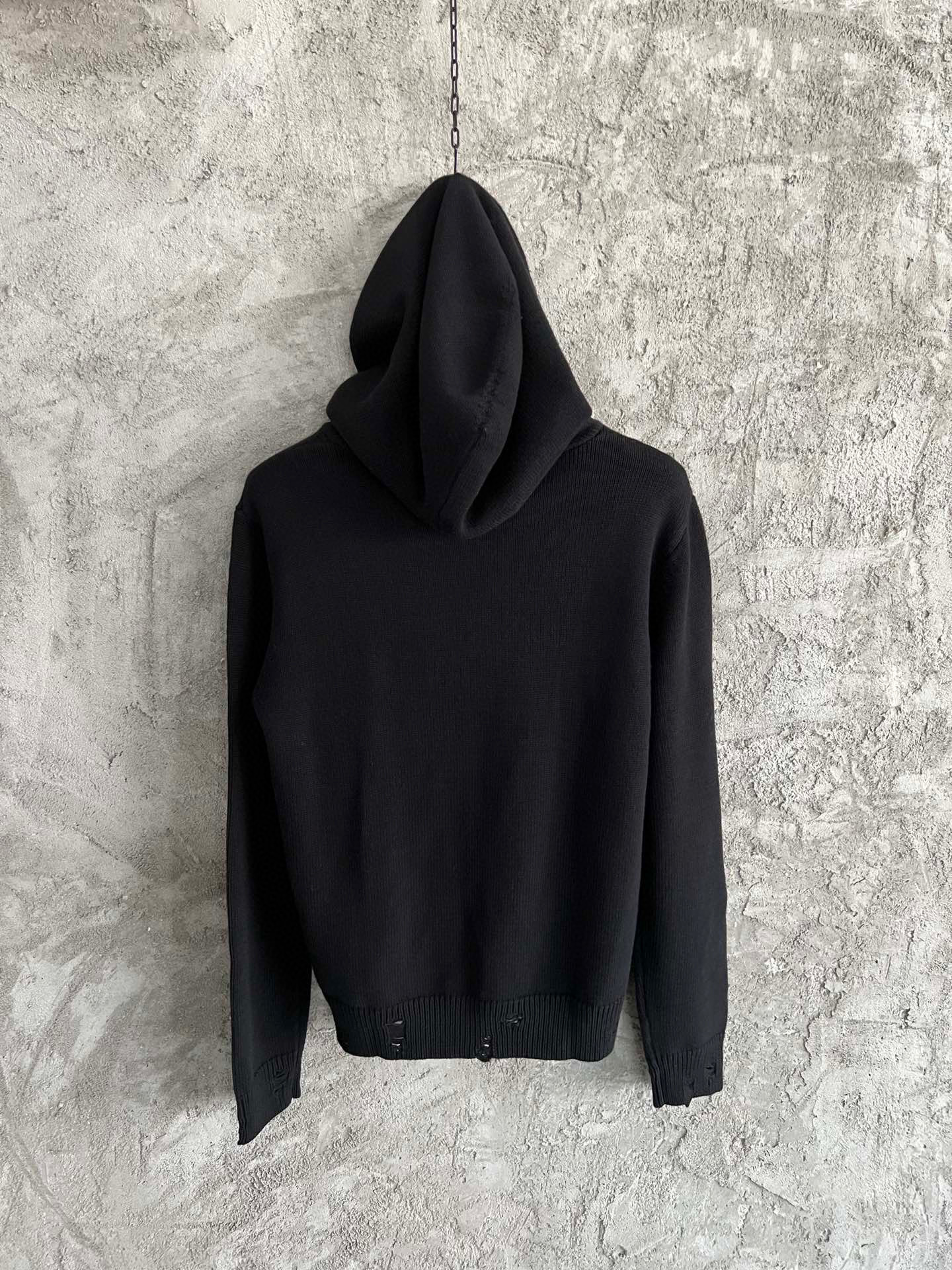 Amiri Hoodie – SWHO1510