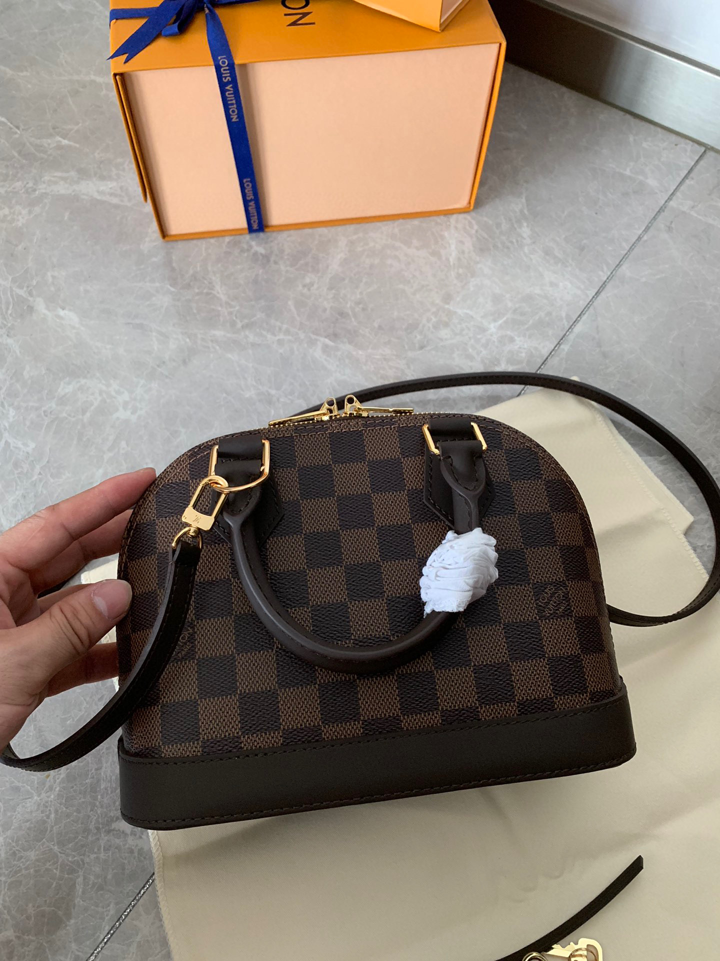 Louis Vuitton Shoulder Bag – LVSH1211