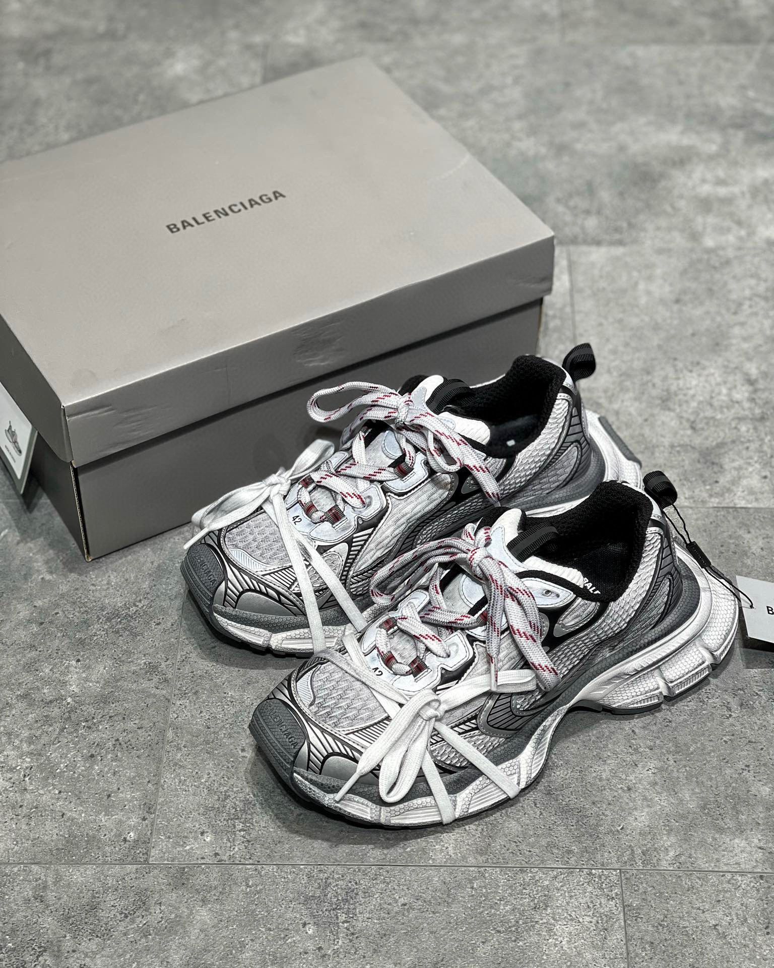 3XL Sneaker – BLNC1157