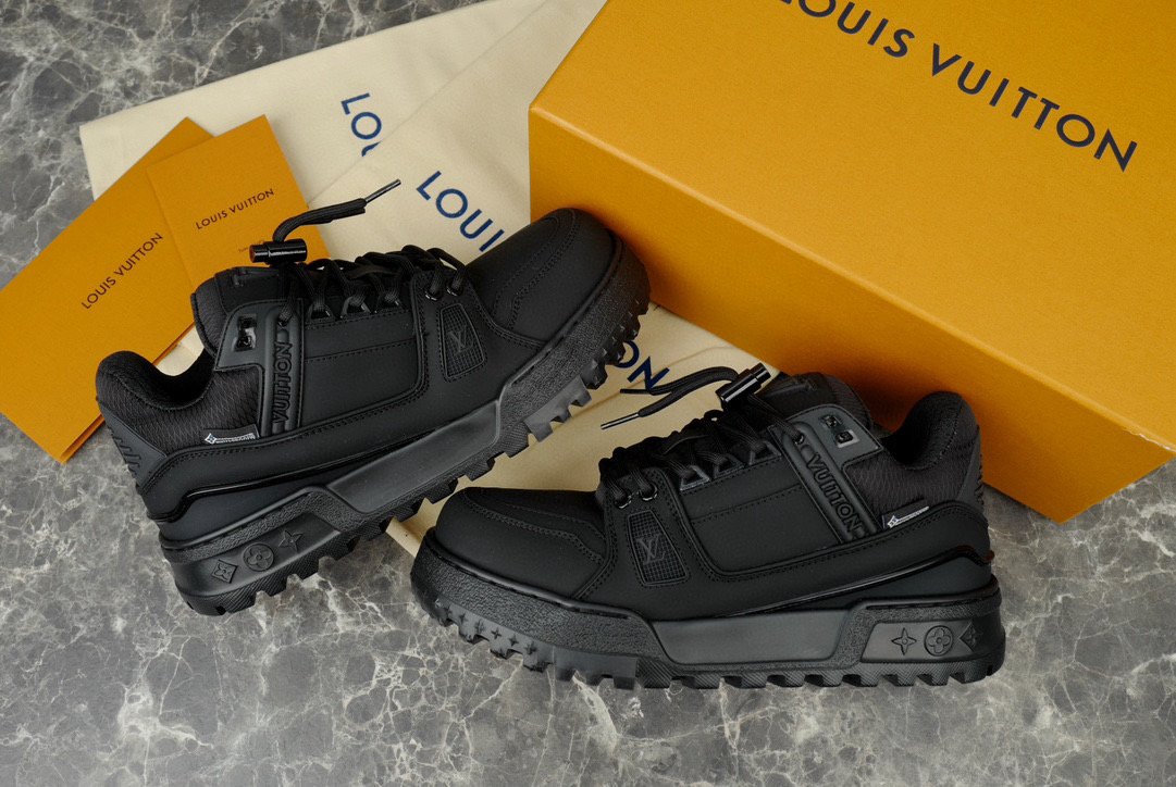 Louis Vuitton Sneaker – LSVT1441