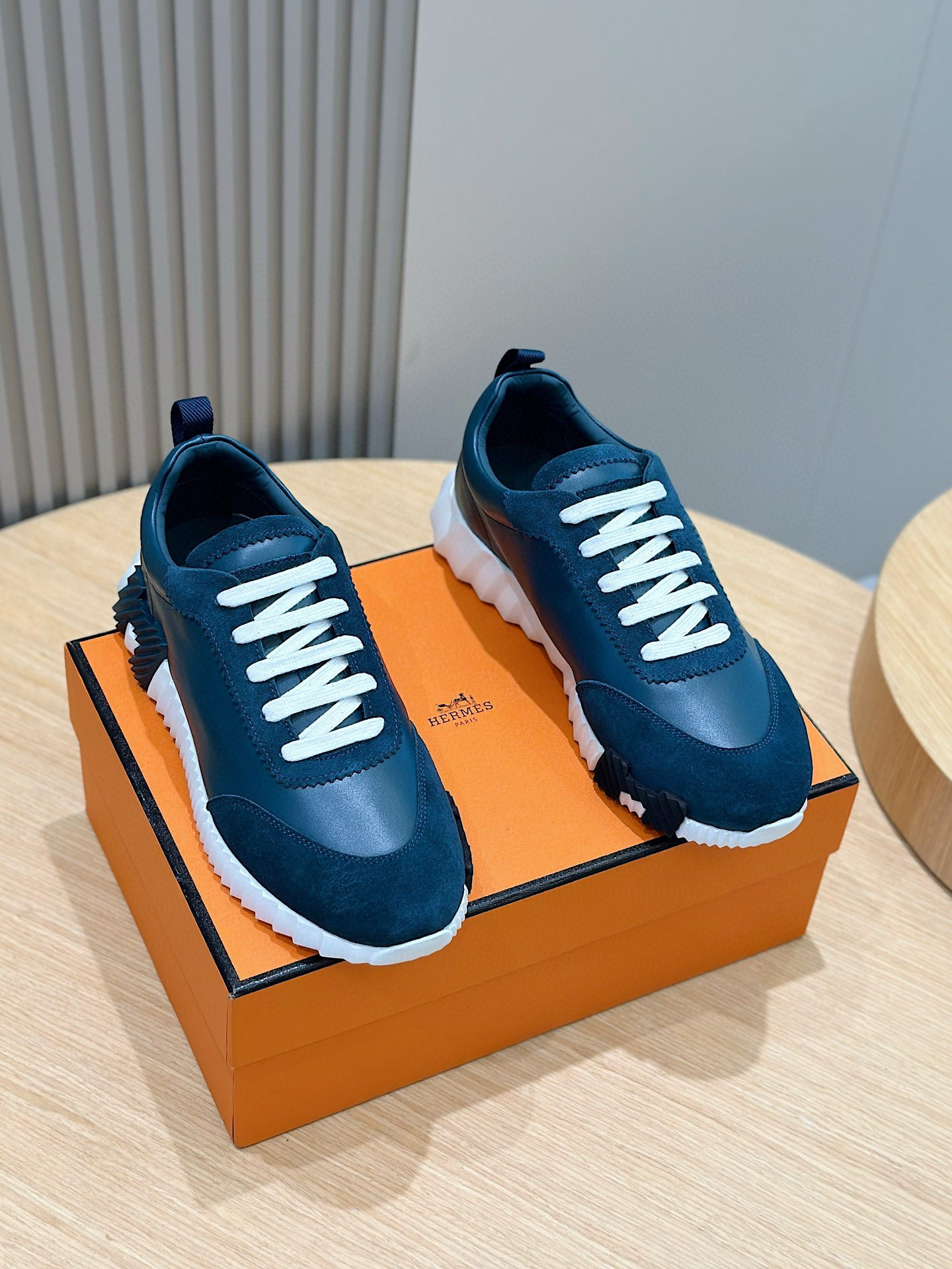 Hermes Sneaker – HRMS1062