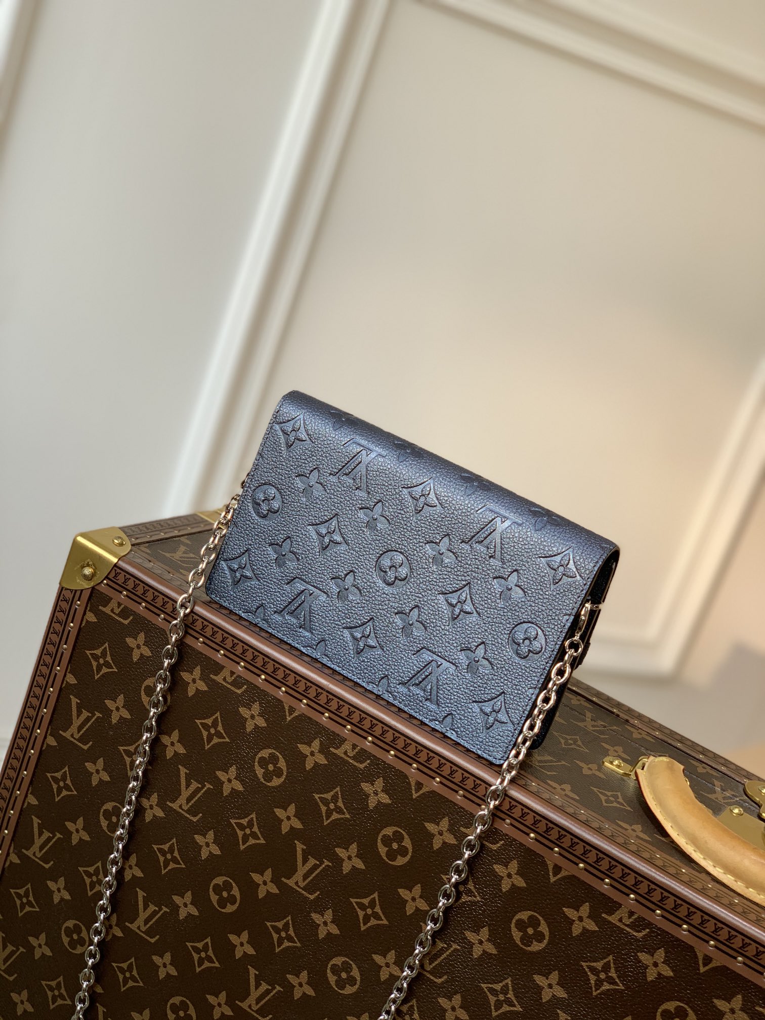 Louis Vuitton Shoulder Bag – LVSH1065