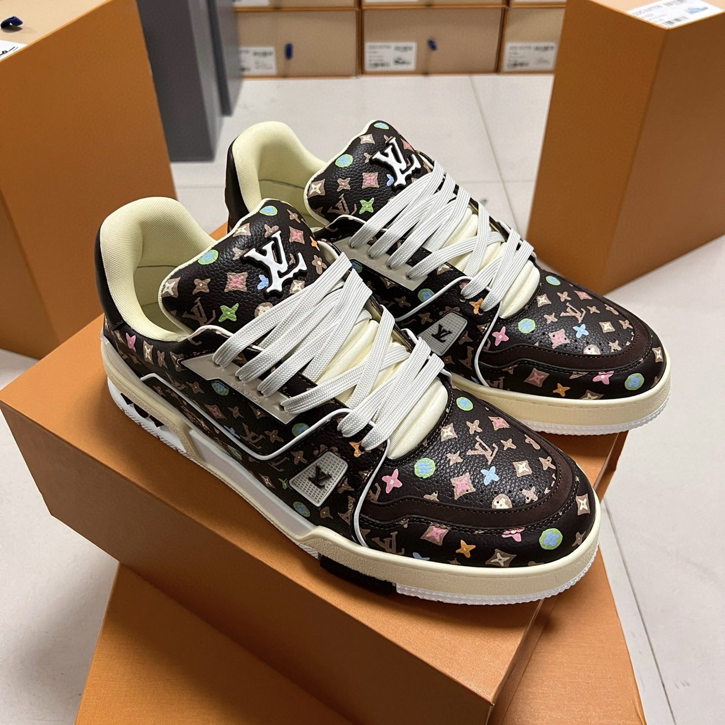 Louis Vuitton Sneaker – LSVT1355