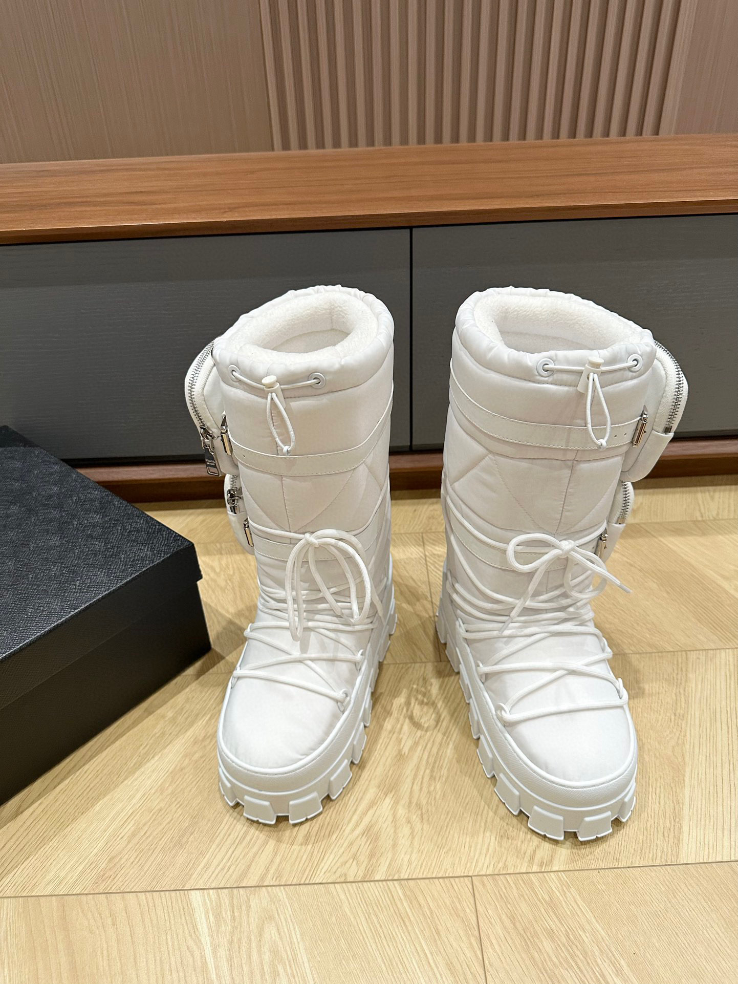 Prada Bots – WPRD1024