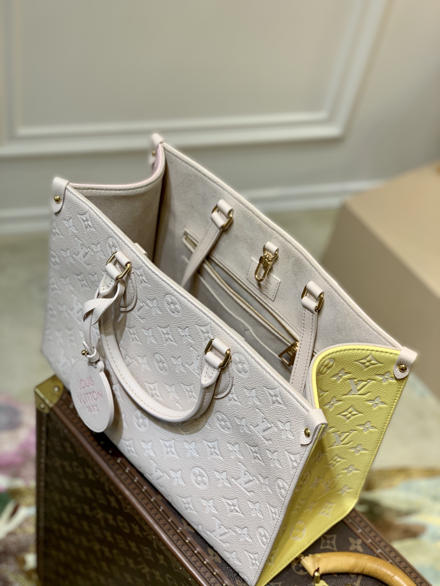 Louis Vuitton Tote Bag – LVTB1042