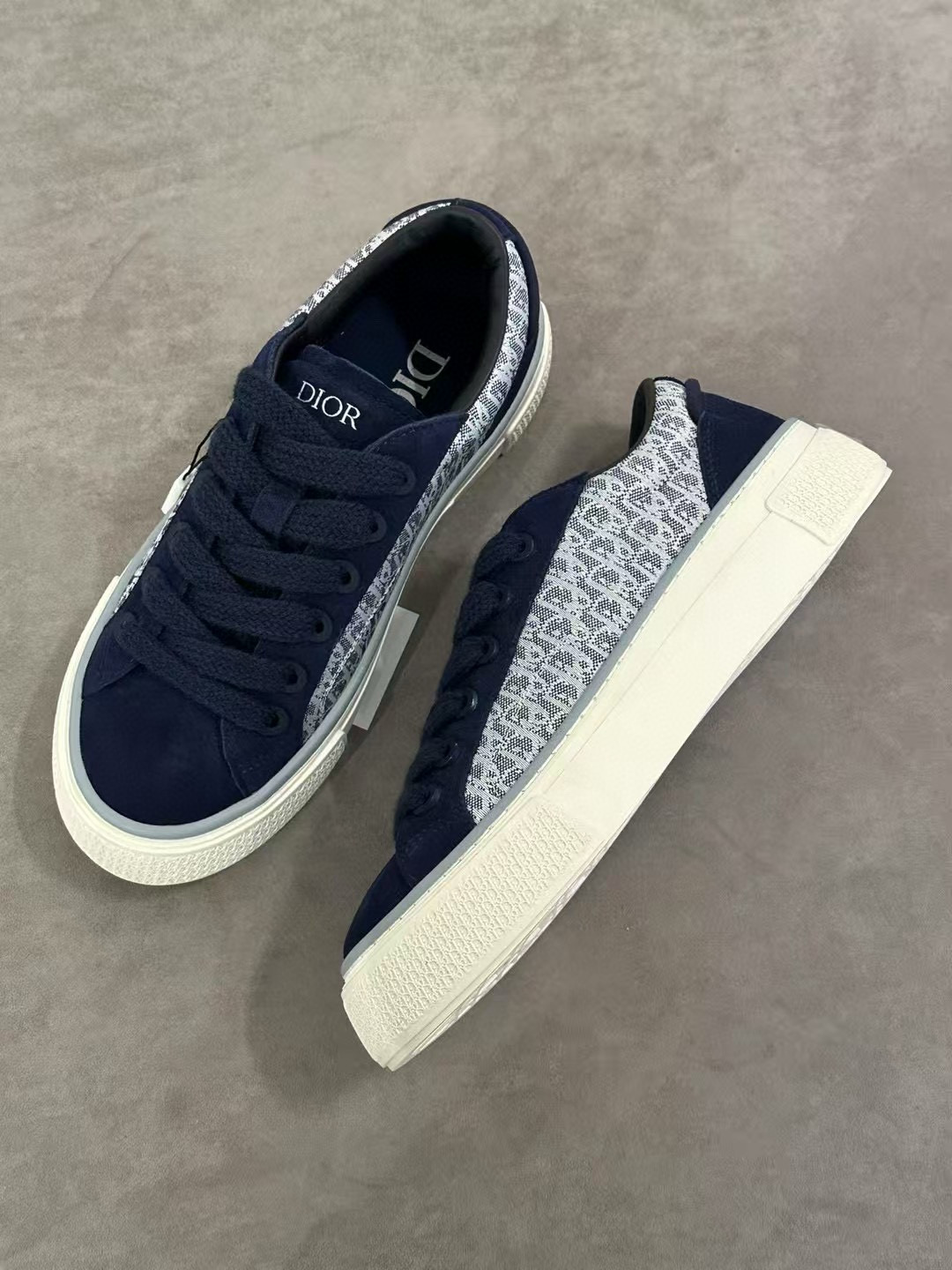 Dior B33 Sneaker – DIOR1326