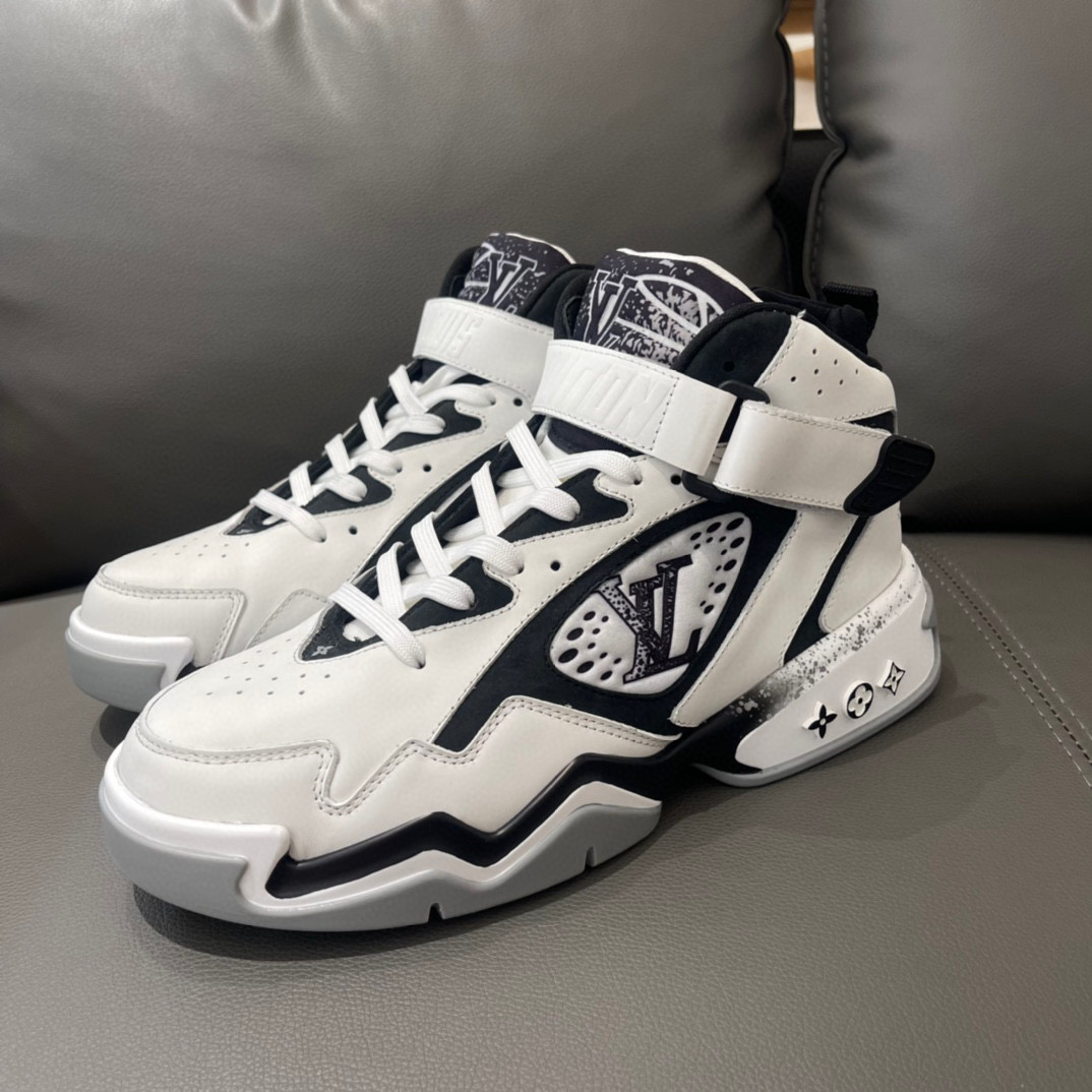 Louis Vuitton Sneaker – LSVT1204