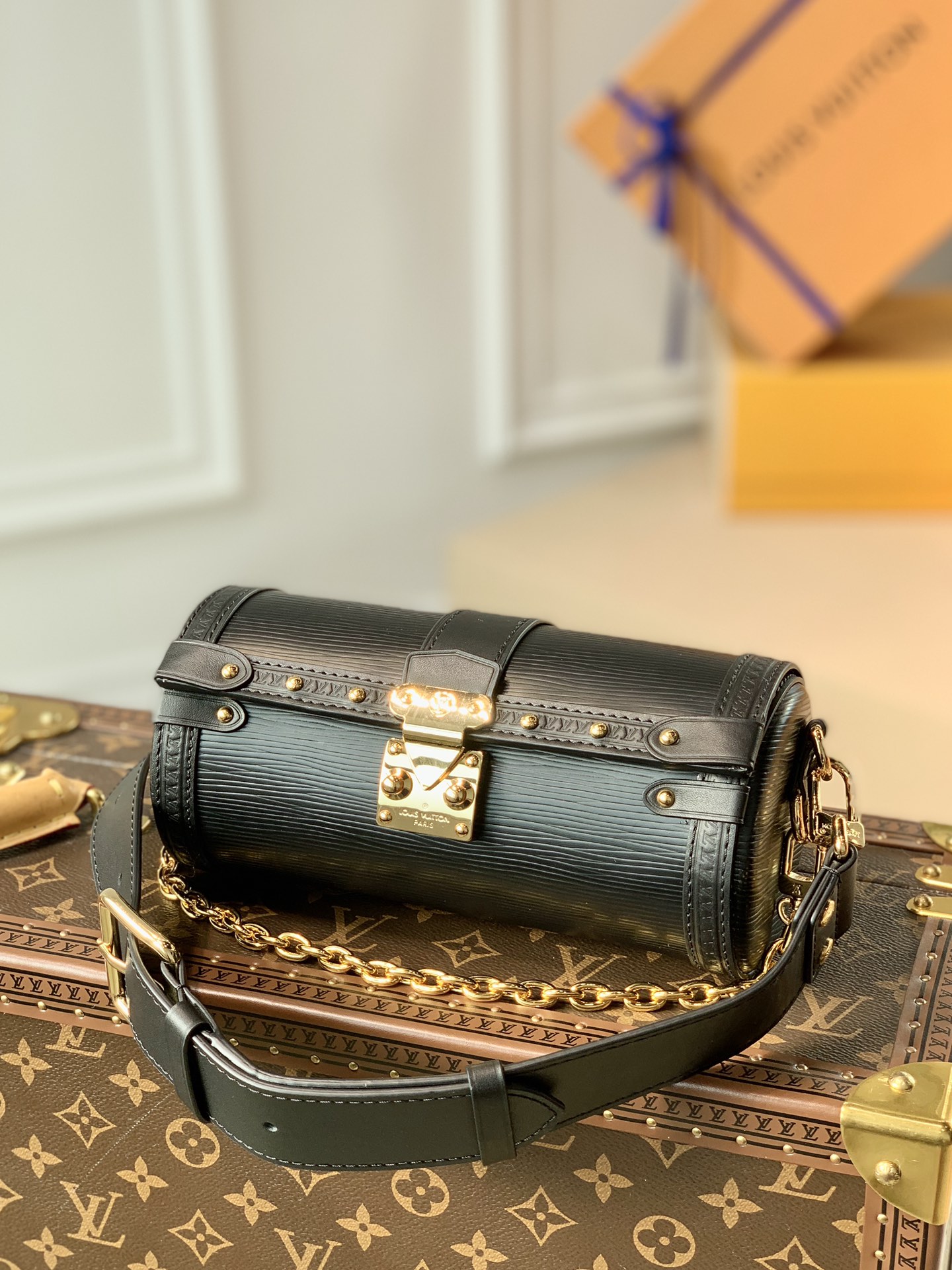 Louis Vuitton Shoulder Bag – LVSH1051