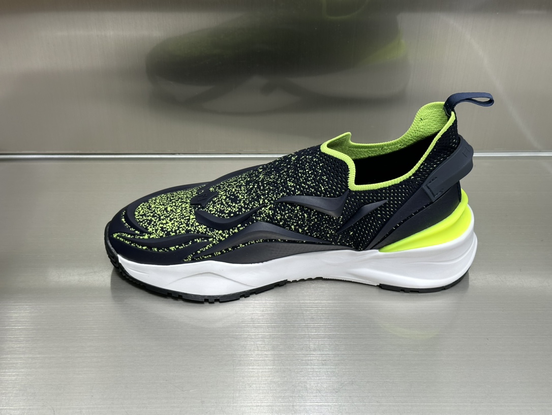 Fendi Sneaker – FEND1074