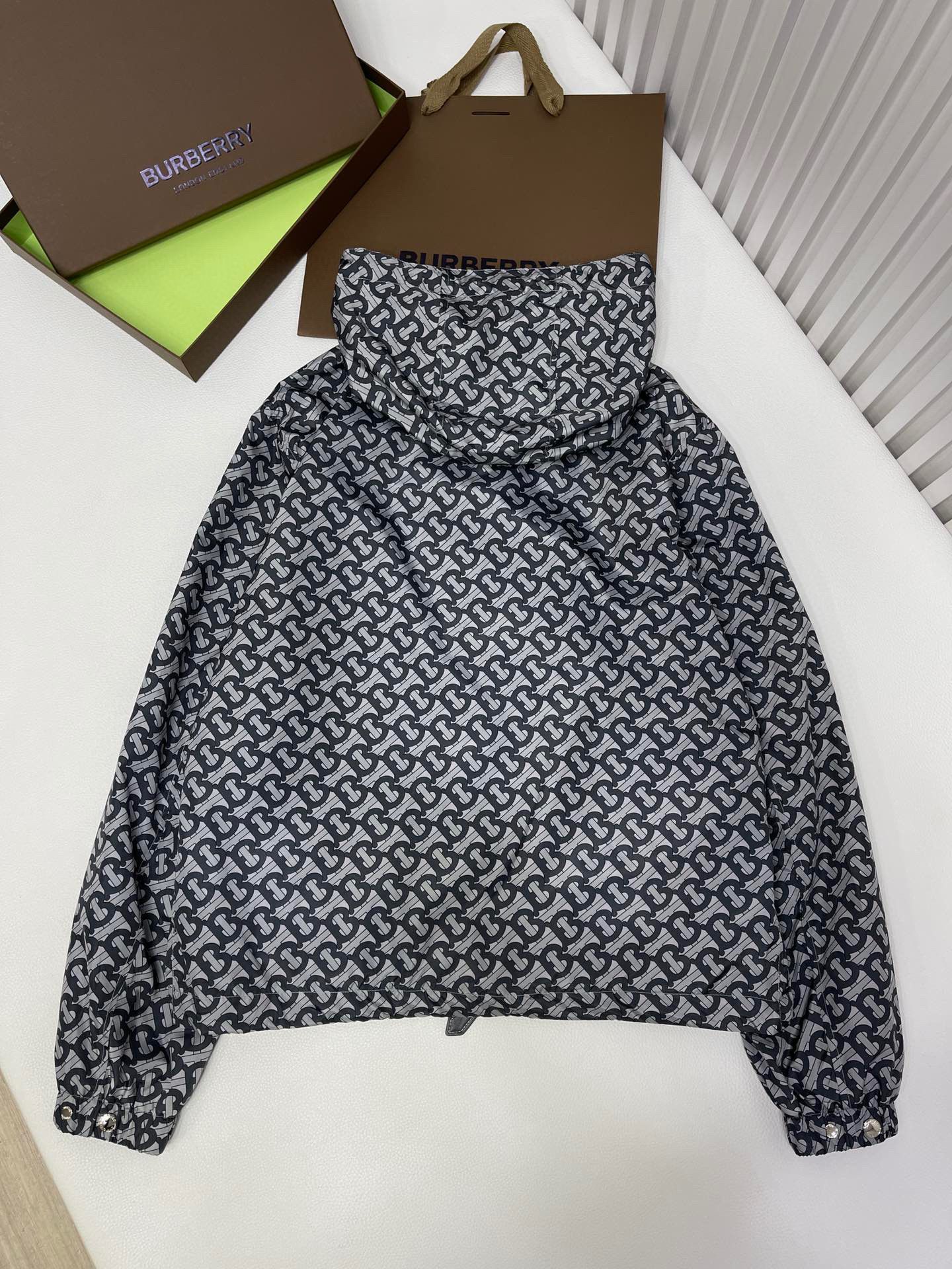 Burberry Jacket – CJKT1293