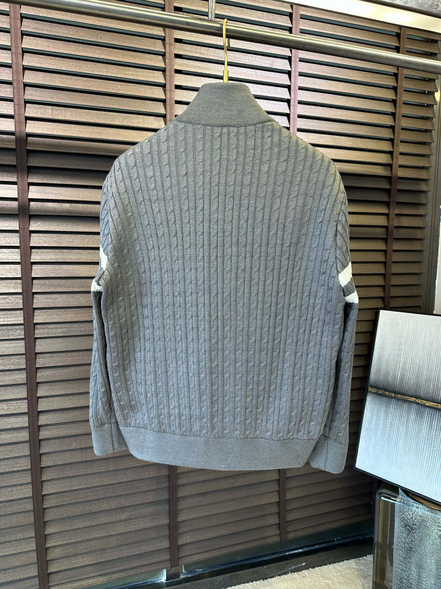 Moncler Zip Sweater – SWHO2550