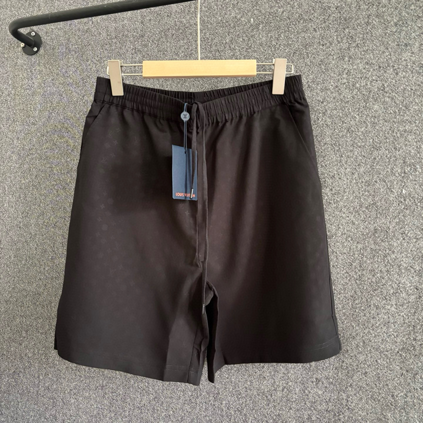 Louis Vuitton Short – TRJT1198