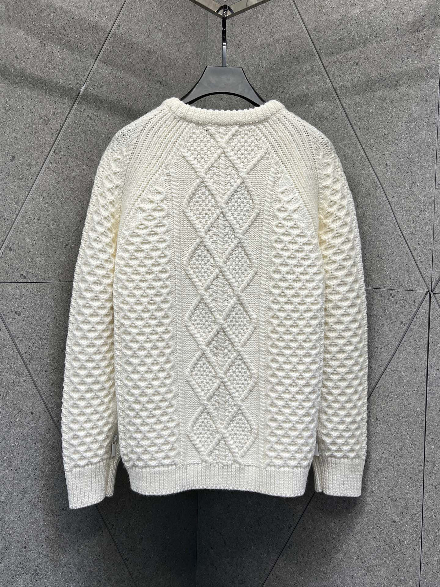Givenchy Sweater – SWHO2441