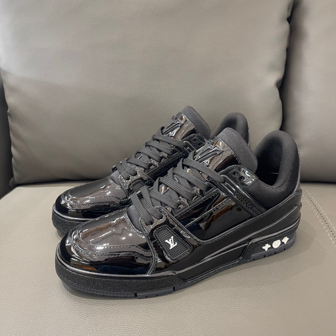 Louis Vuitton Sneaker – LSVT1233