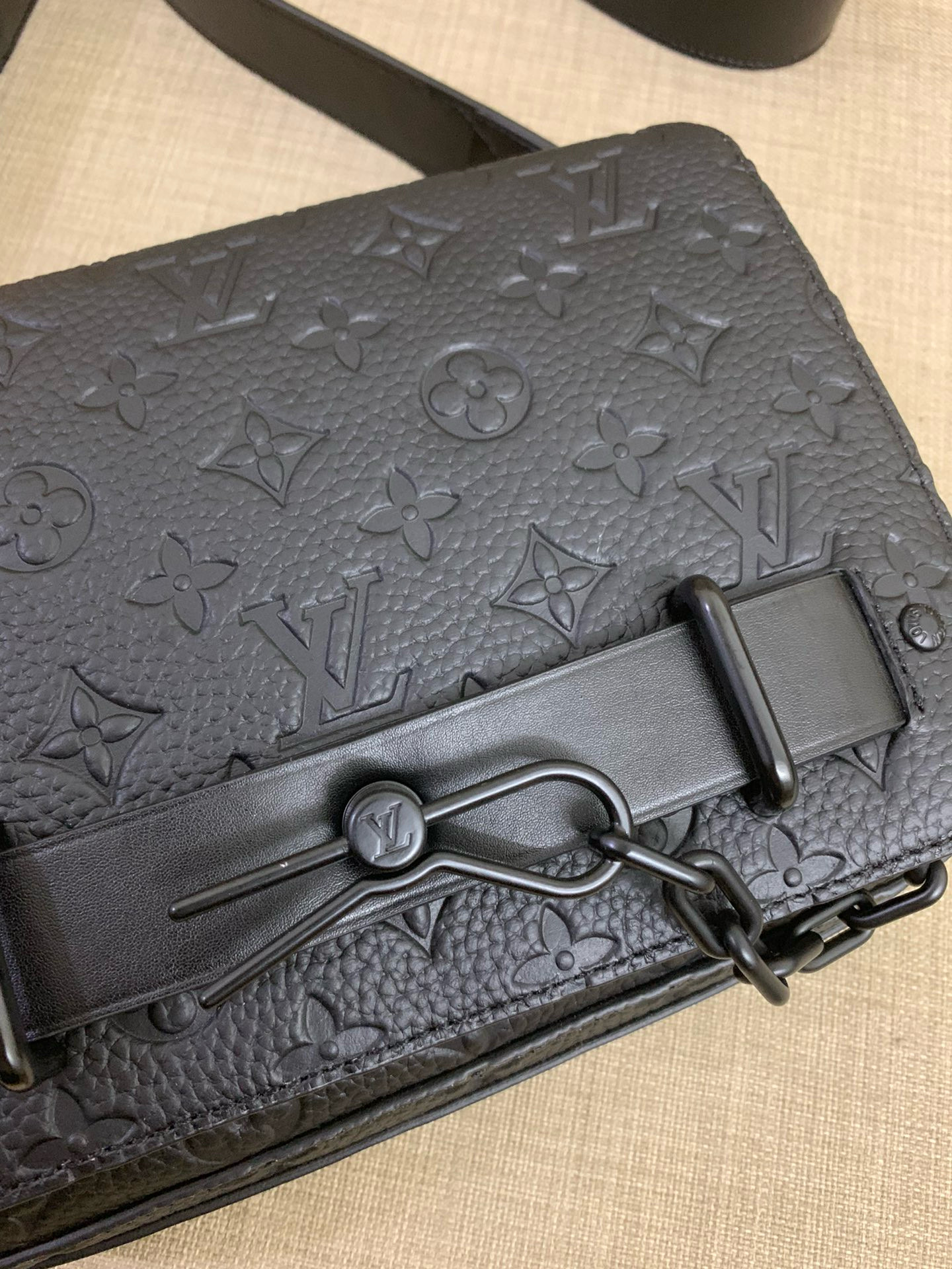 Louis Vuitton Bag – BBMC1027