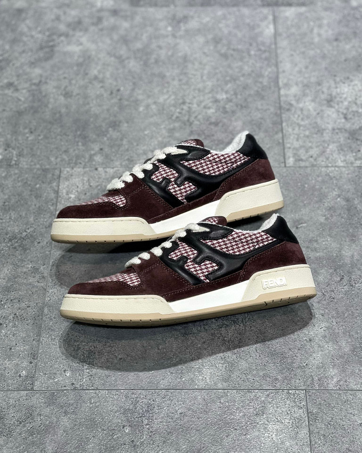 Fendi Sneaker – FEND1063