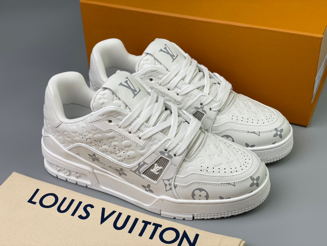 Louis Vuitton Sneaker – LSVT1216