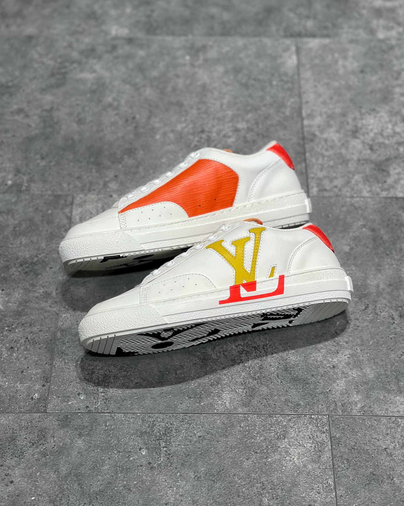 Louis Vuitton Sneaker – LSVT1299