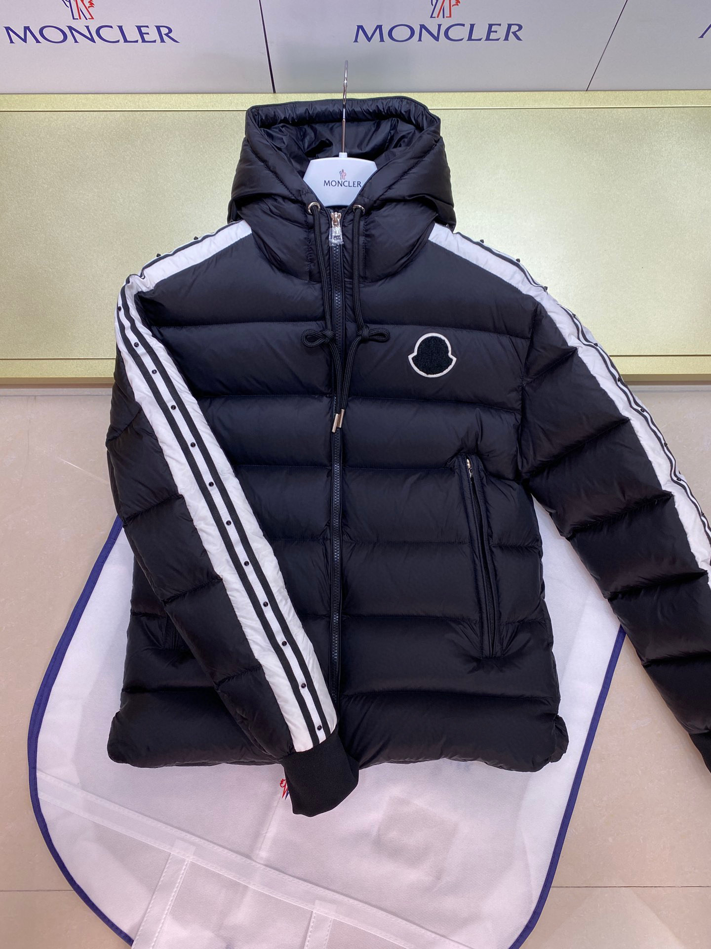 Moncler Jacket – CJKT1171