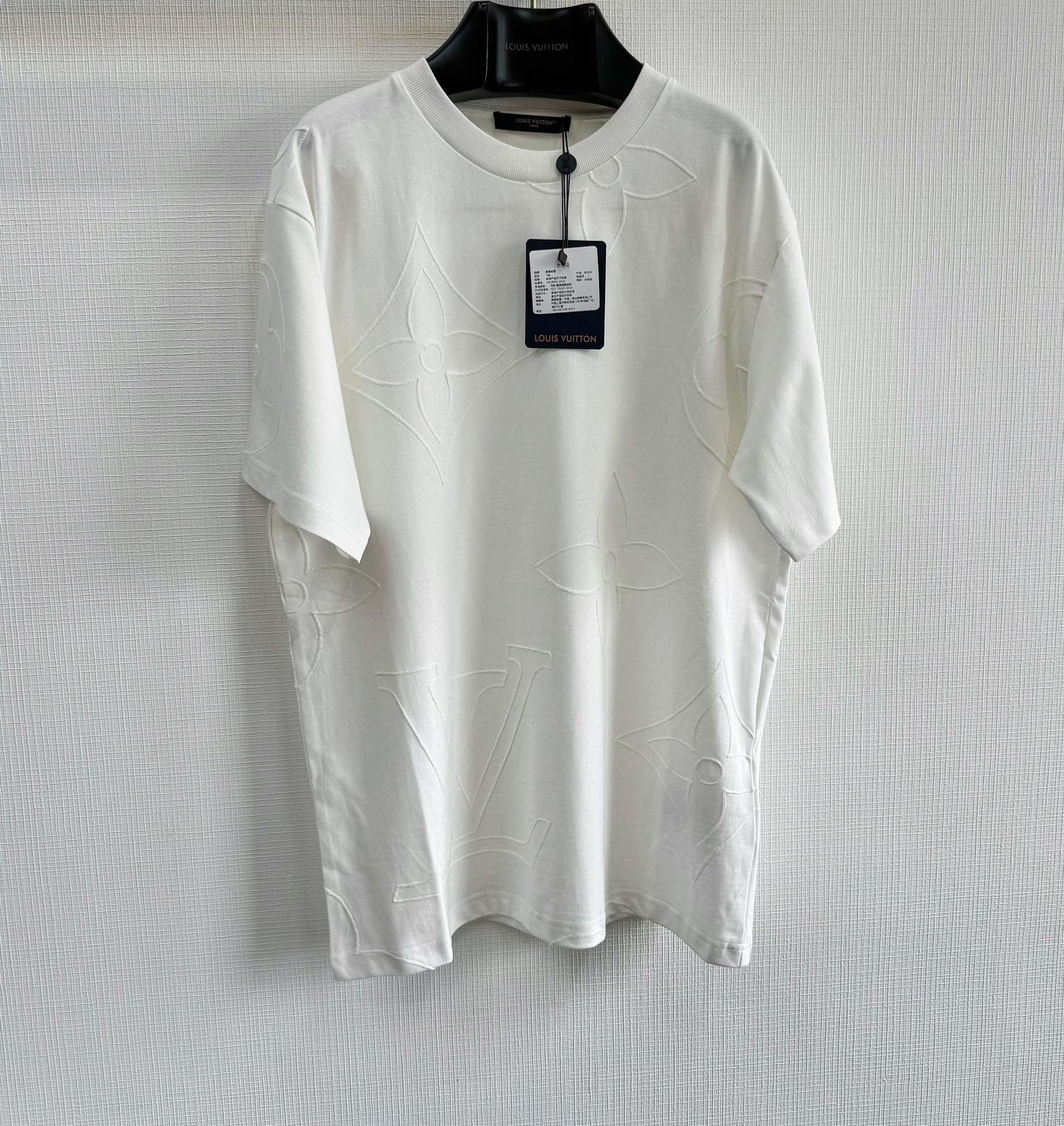 Louis Vuitton T-Shirt – TSHP2974