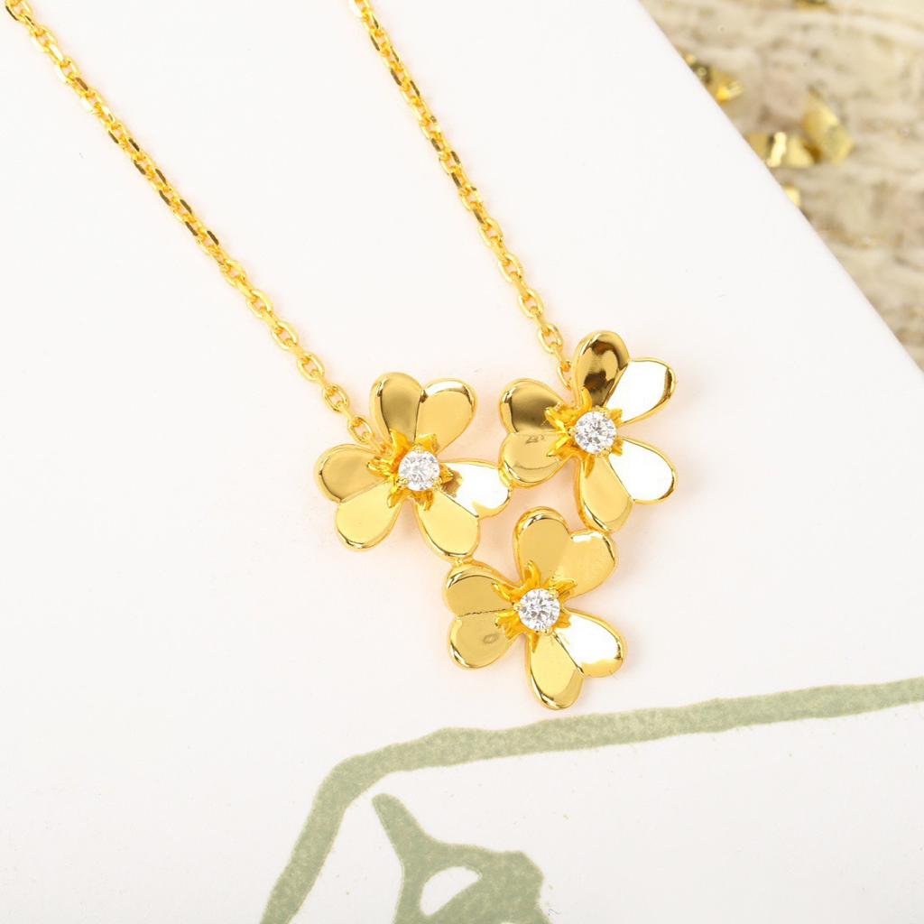 Van Cleef & Arpels Necklace – JWWM1084