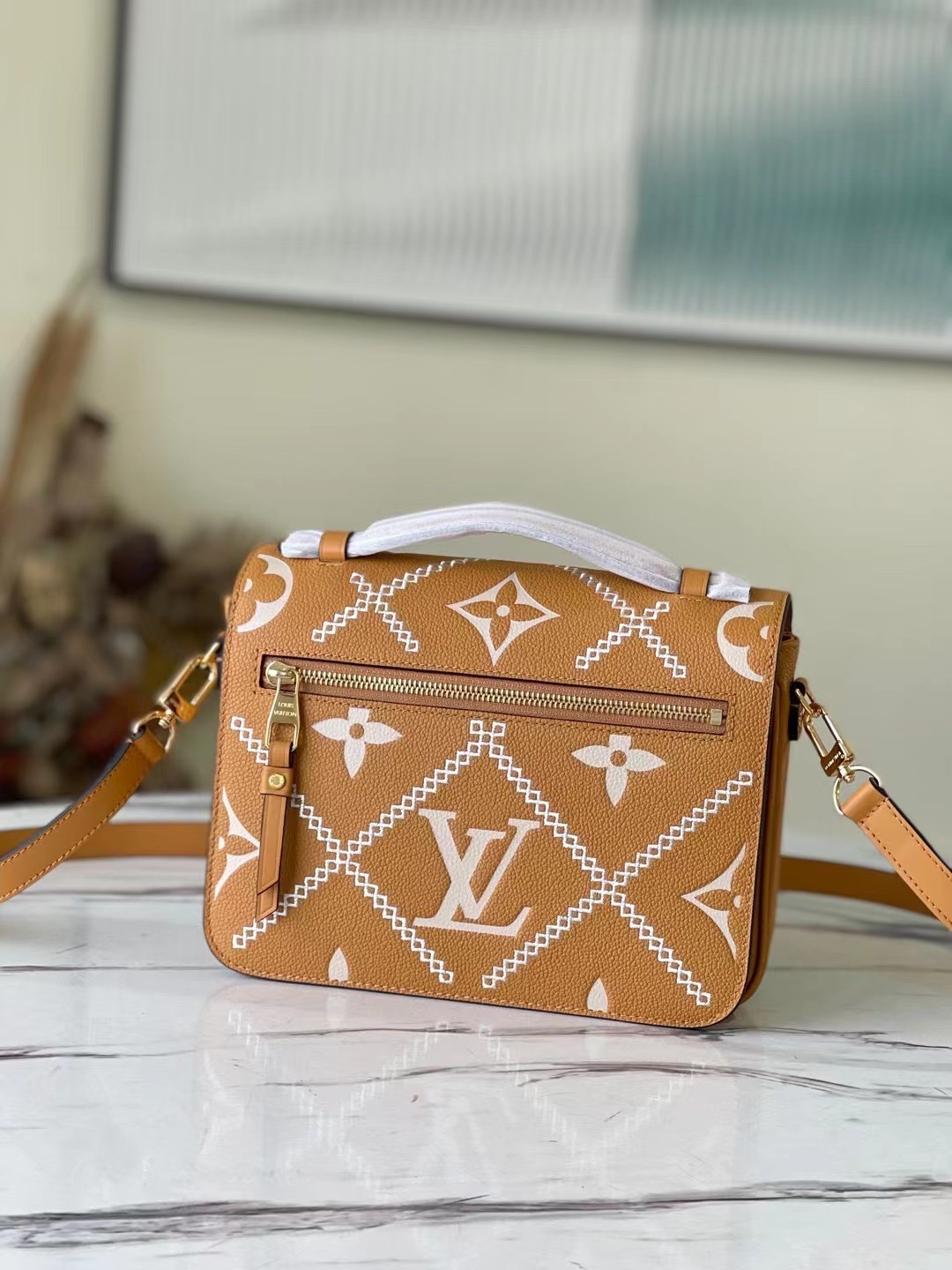 Louis Vuitton Shoulder Bag – LVSH1003