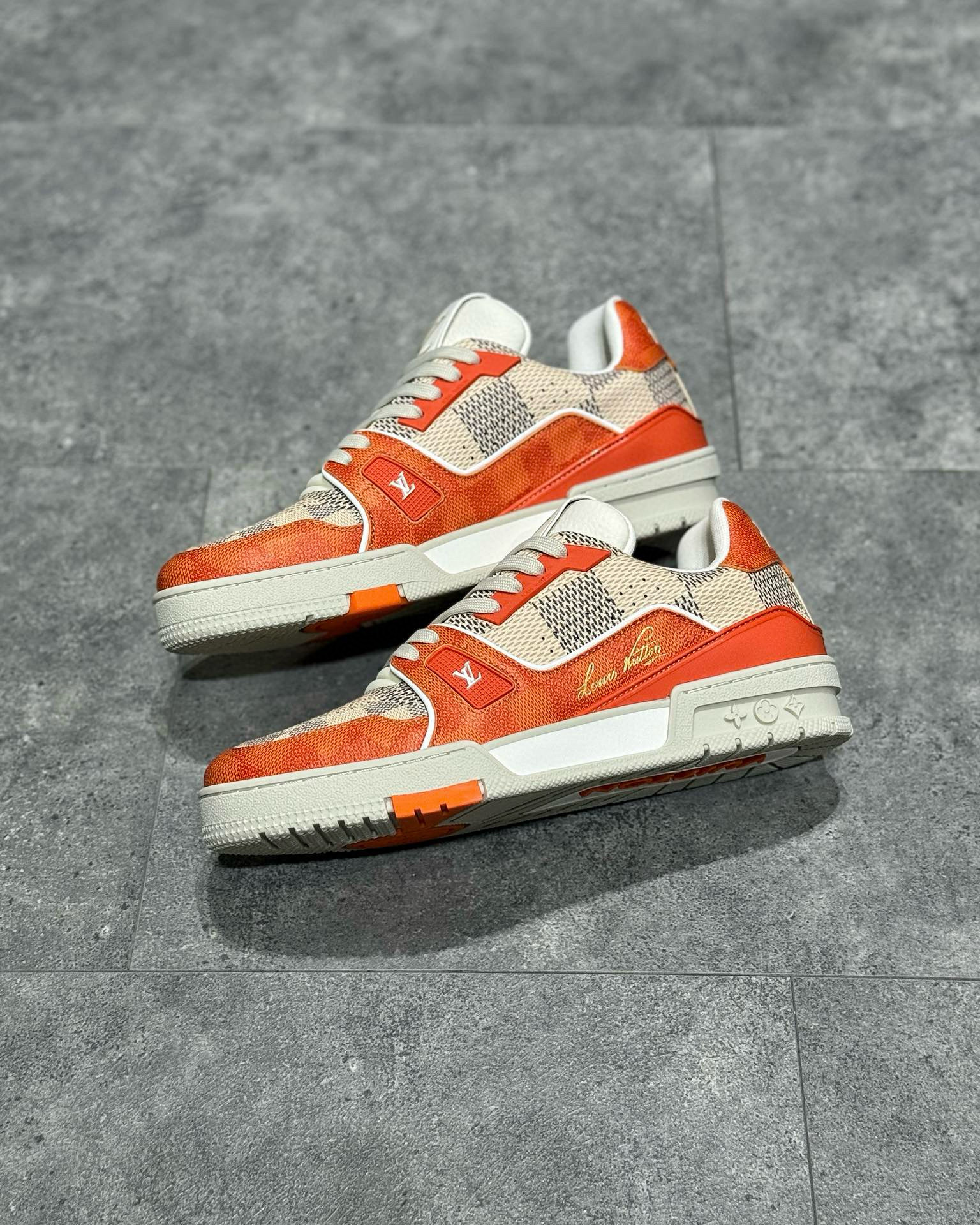 Louis Vuitton Sneaker – LSVT1322