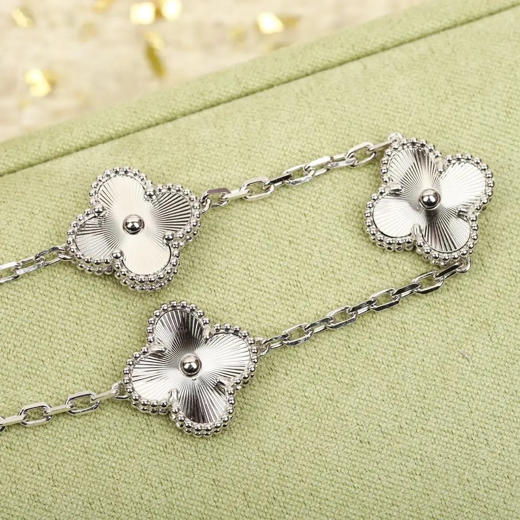 Van Cleef & Arpels Bracelet – JWRY1039