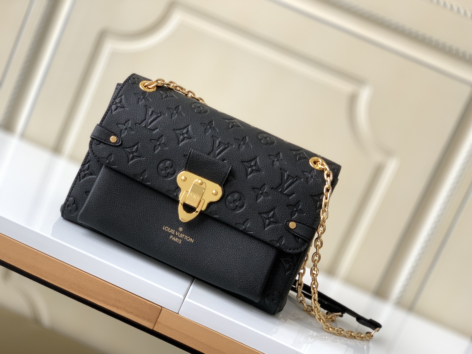 Louis Vuitton Shoulder Bag – LVSH1174