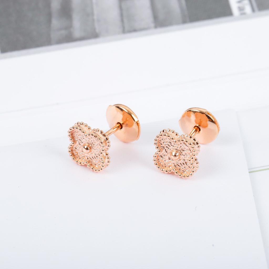Van Cleef & Arpels Earrings – JWWM1054