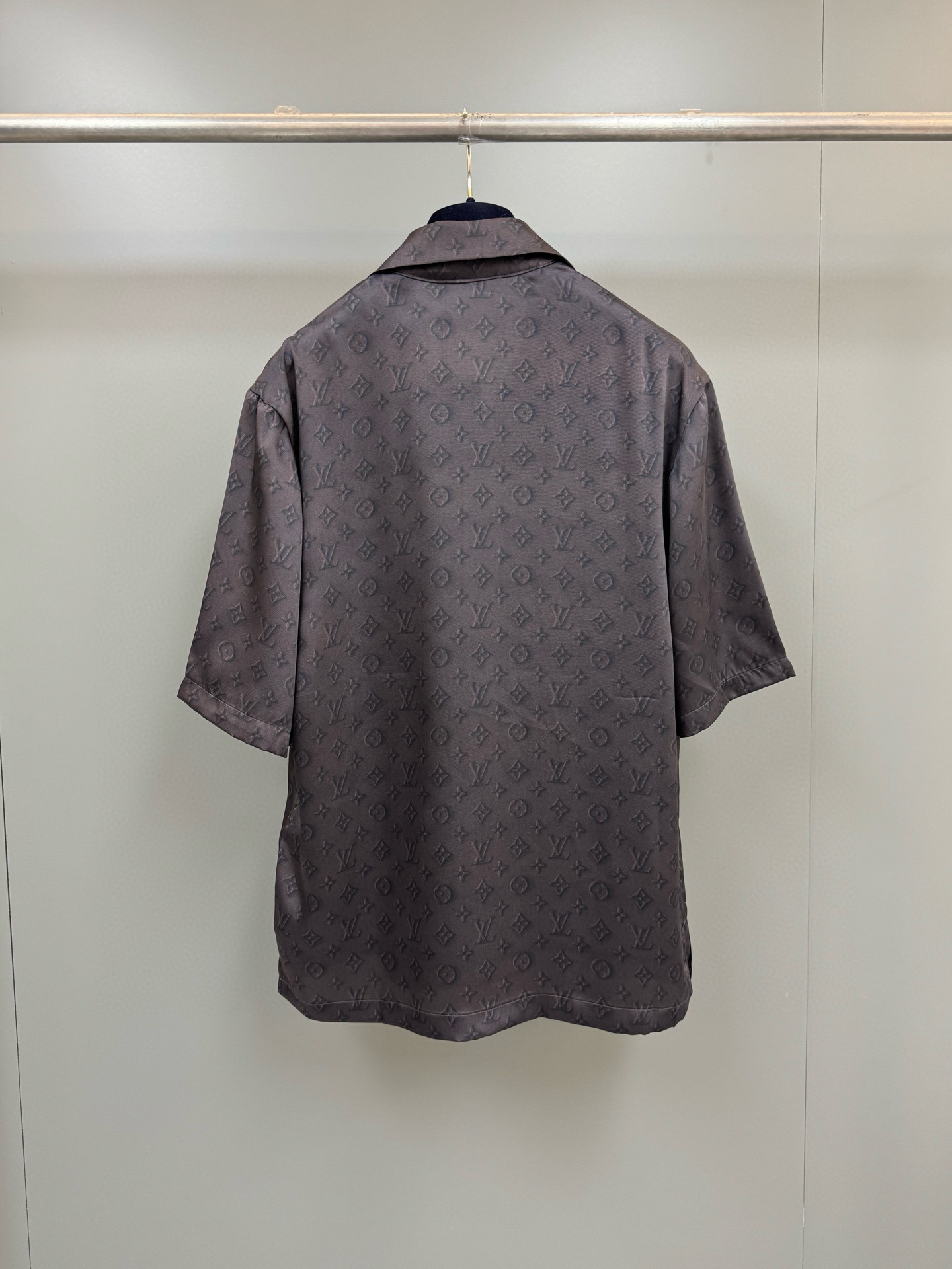 Louis Vuitton Shirt – TRJK1192