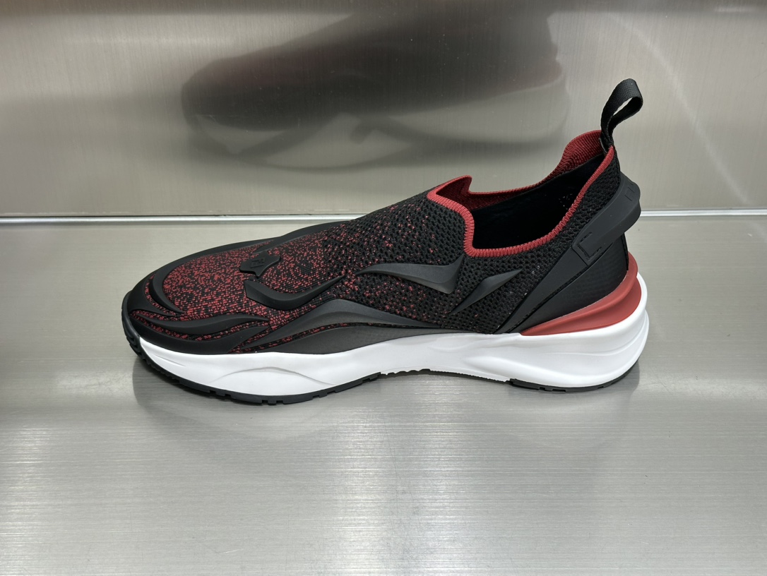 Fendi Sneaker – FEND1075