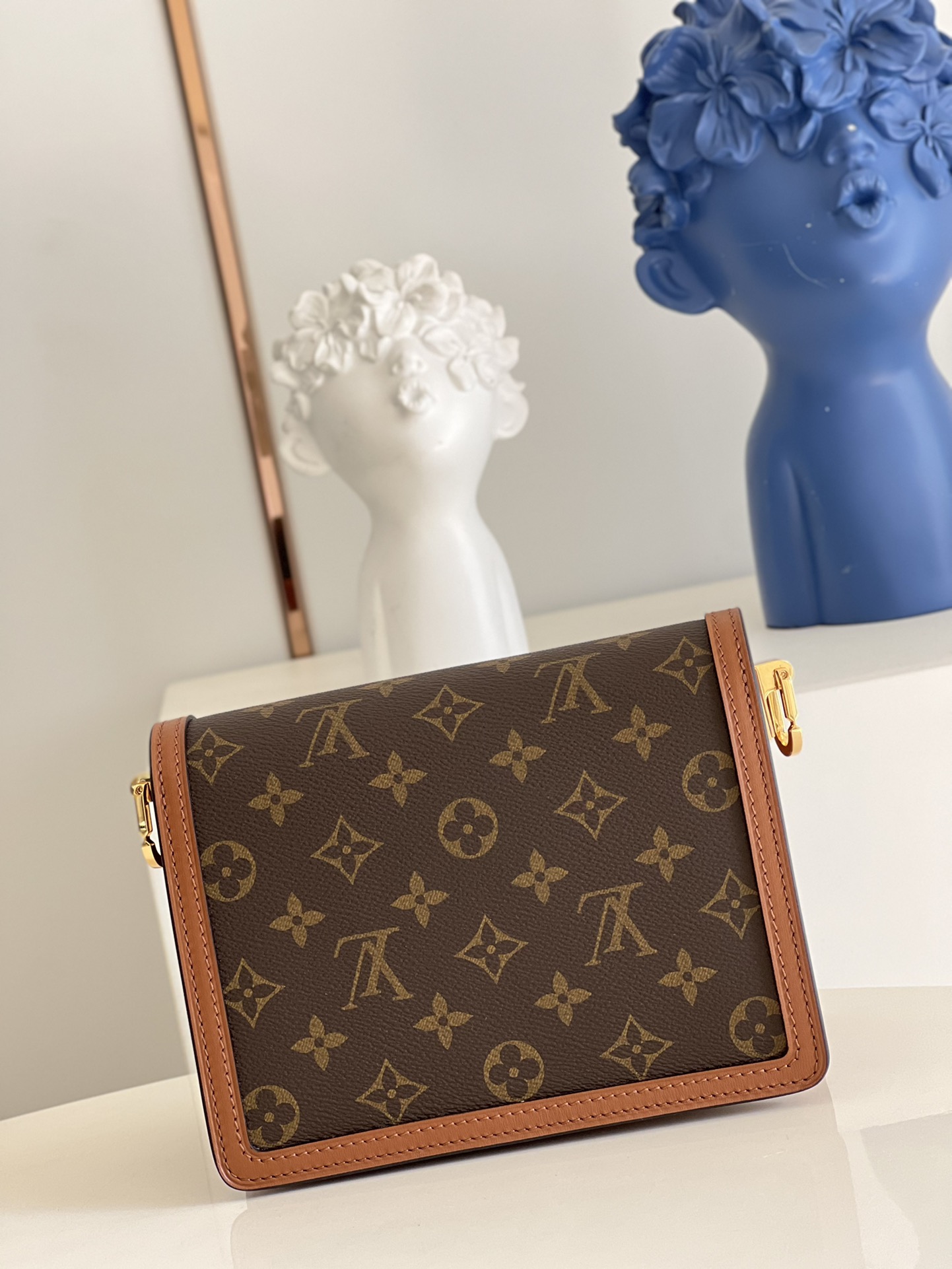 Louis Vuitton Shoulder Bag – LVSH1031