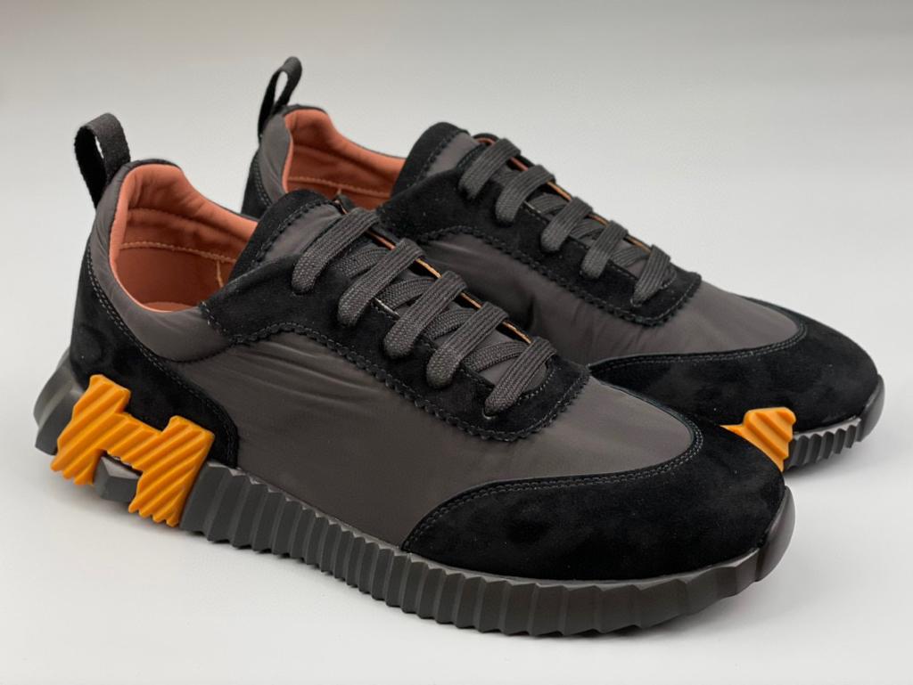 Hermes Sneaker – HRMS1001