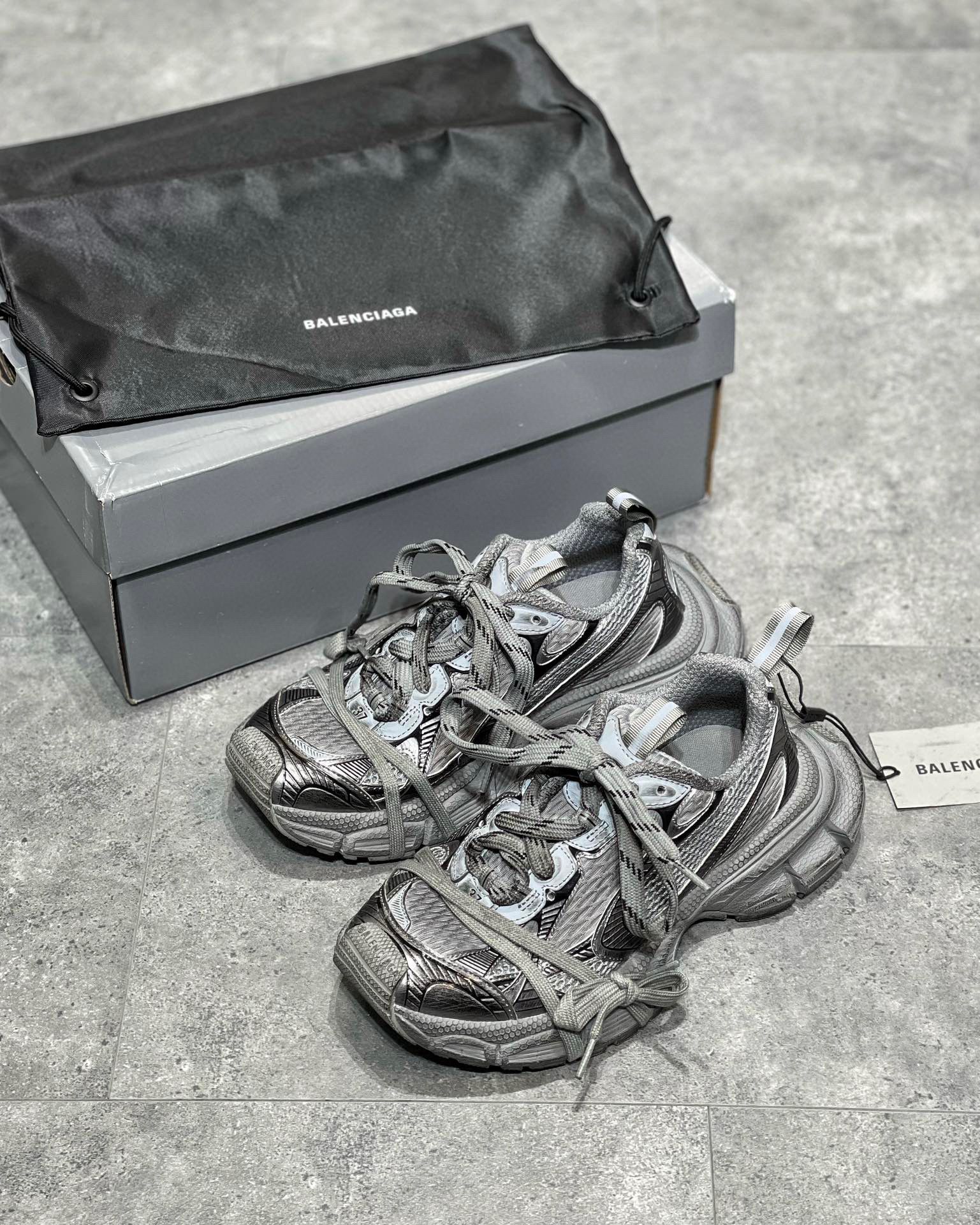 3XL Sneaker – BLNC1170
