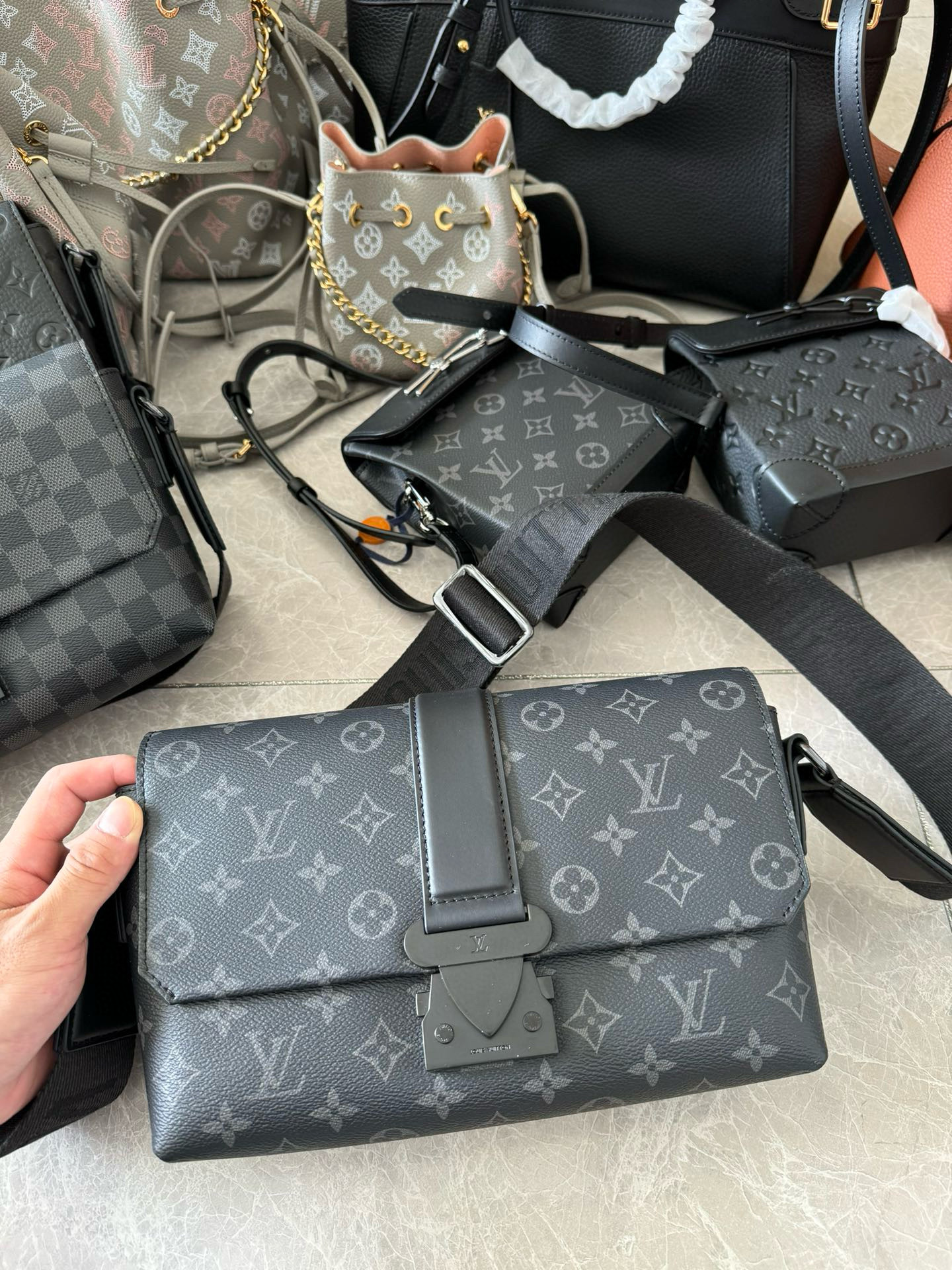 Louis Vuitton Bag – BBMC1141