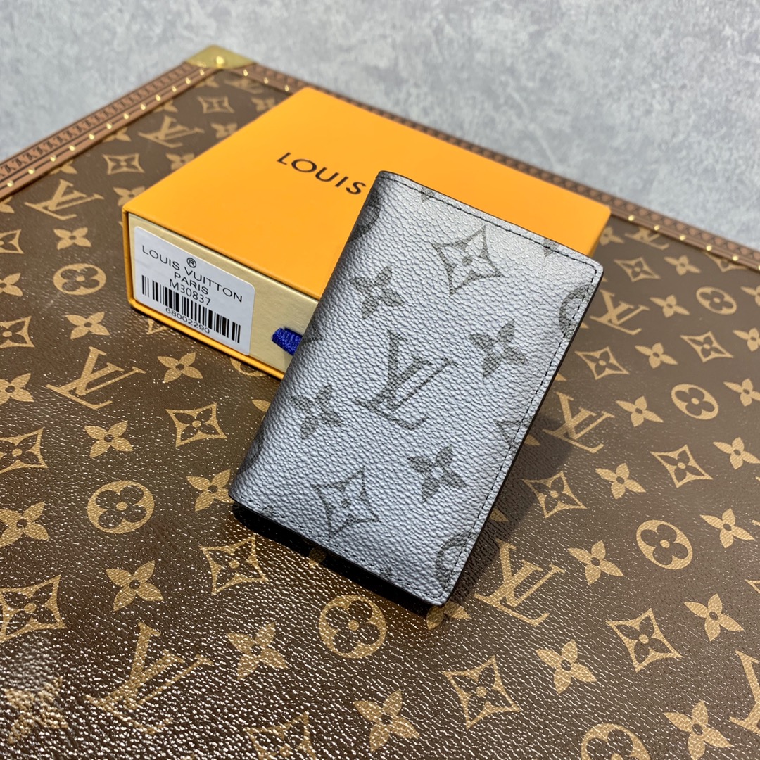 Louis Vuitton Wallet – MWLT1074