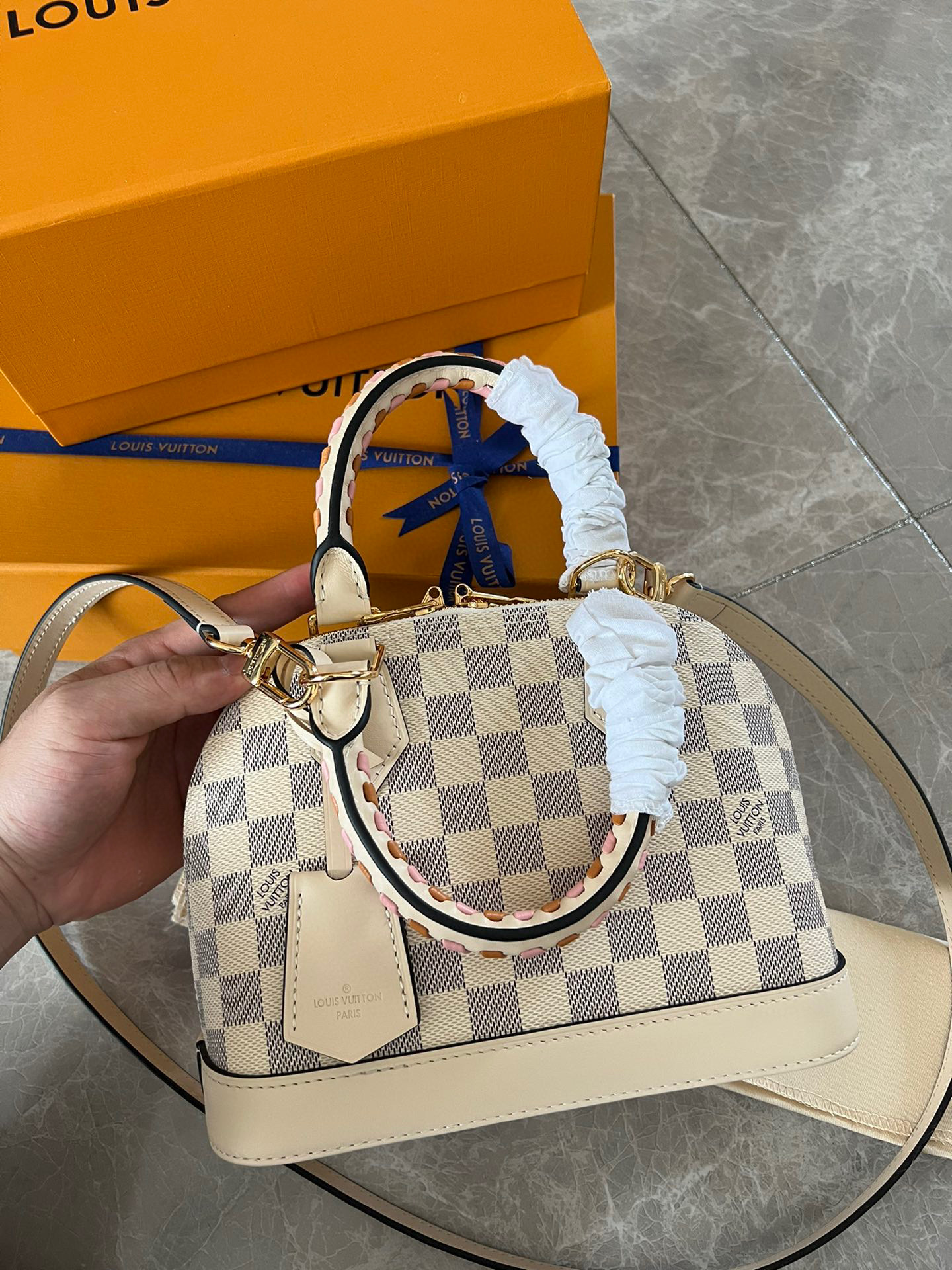 Louis Vuitton Shoulder Bag – LVSH1212